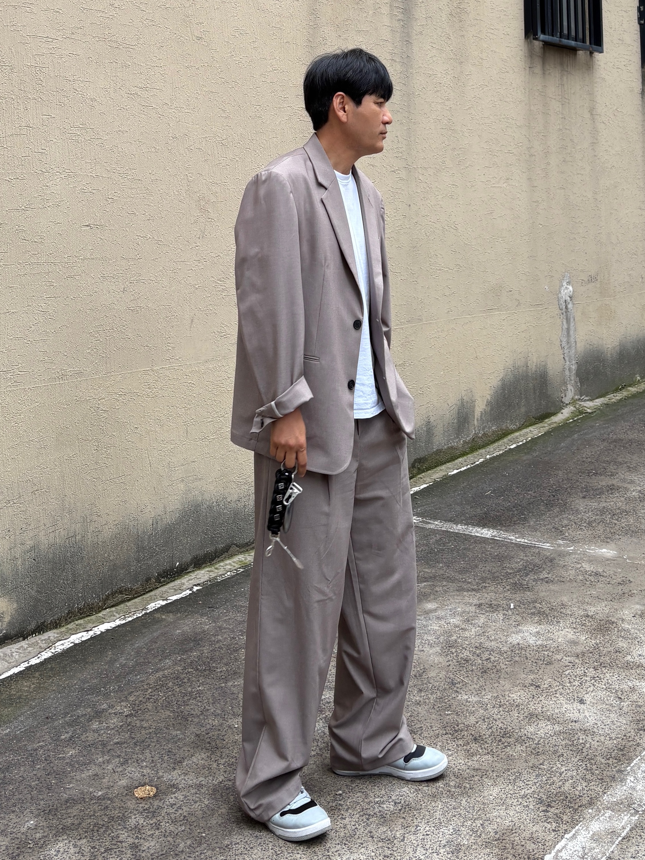 Nike x Travis Scott Mac Attack SP Light Smoke Grey 착용 스타일 - 1