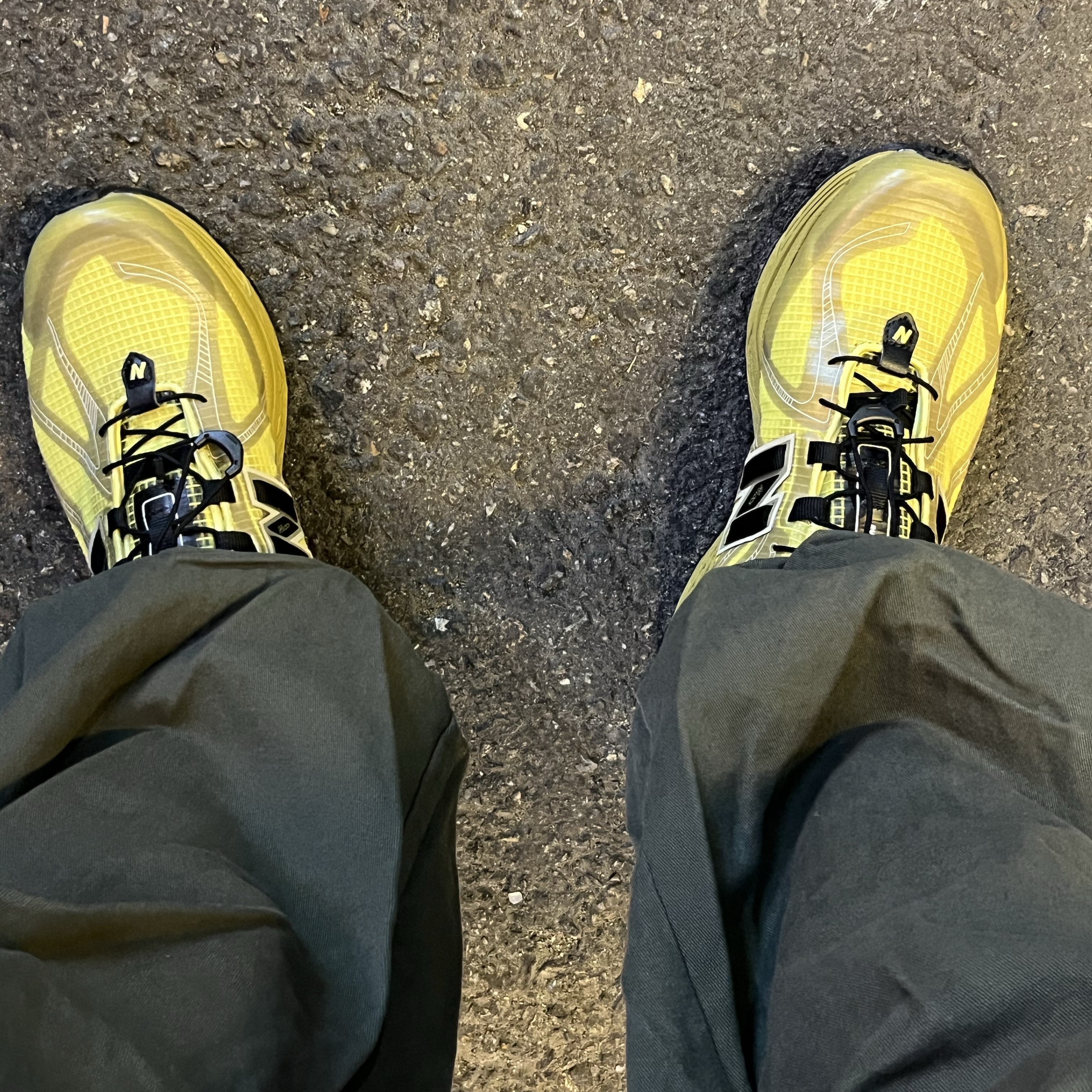 New Balance x Cayl 1906R Yellow 착용 스타일