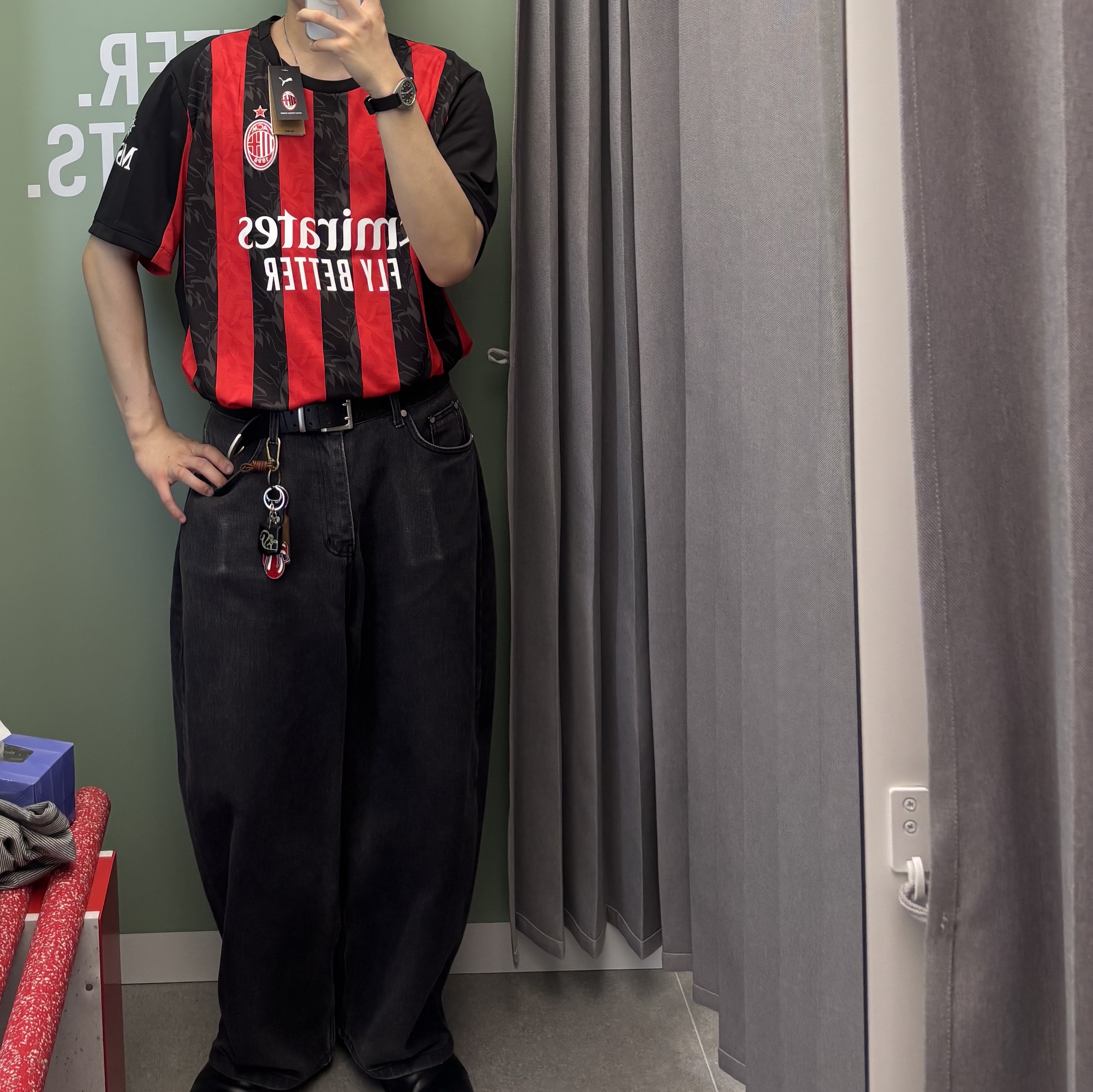 Puma AC Milan 2025/26 Home Authentic Jersey All Time Red Black (Non Marking Ver.) 착용 스타일