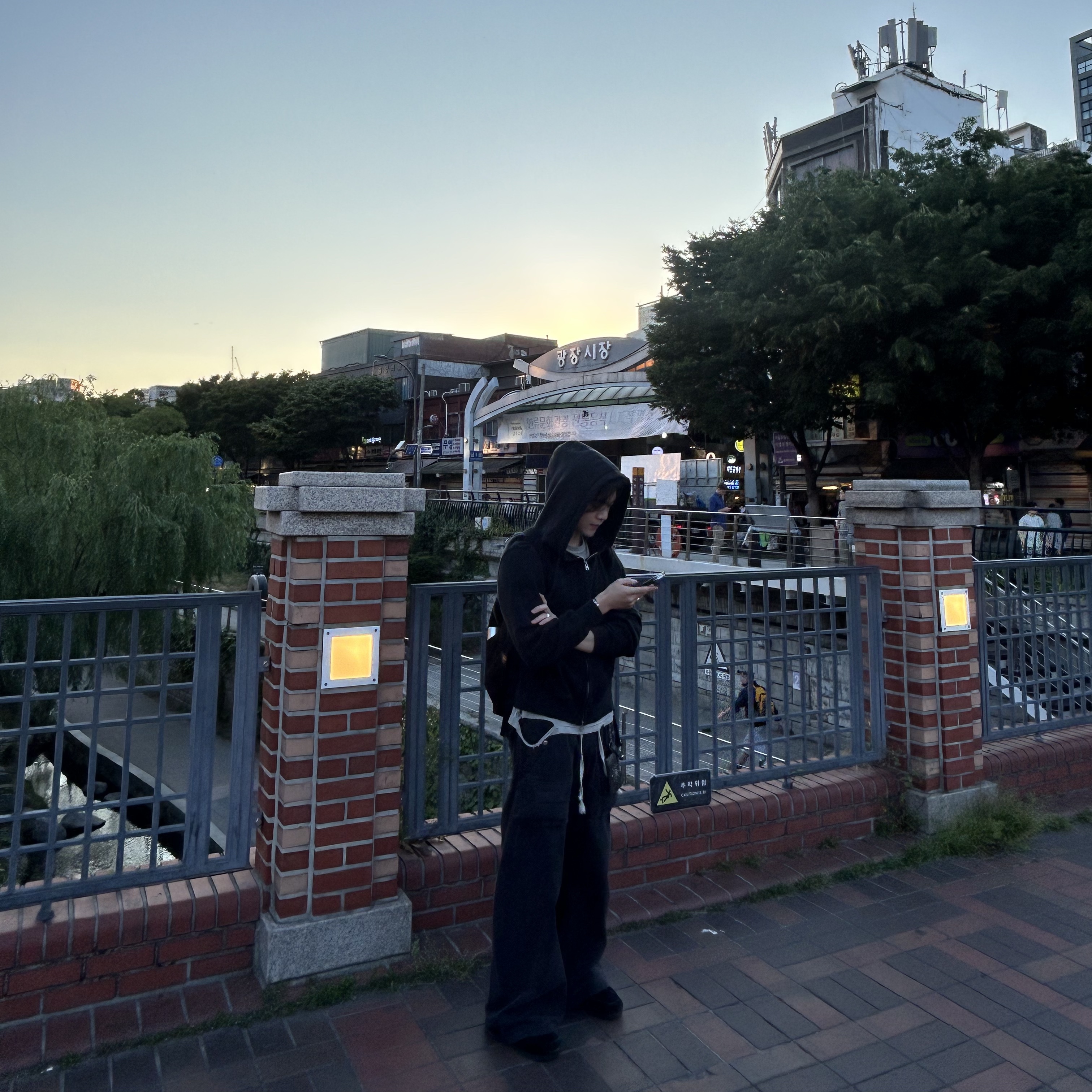 Polyteru Used Backpack 2PK Black, Polyteru Human Index Human Loosed Zip Hoodie Washed Black 착용 스타일