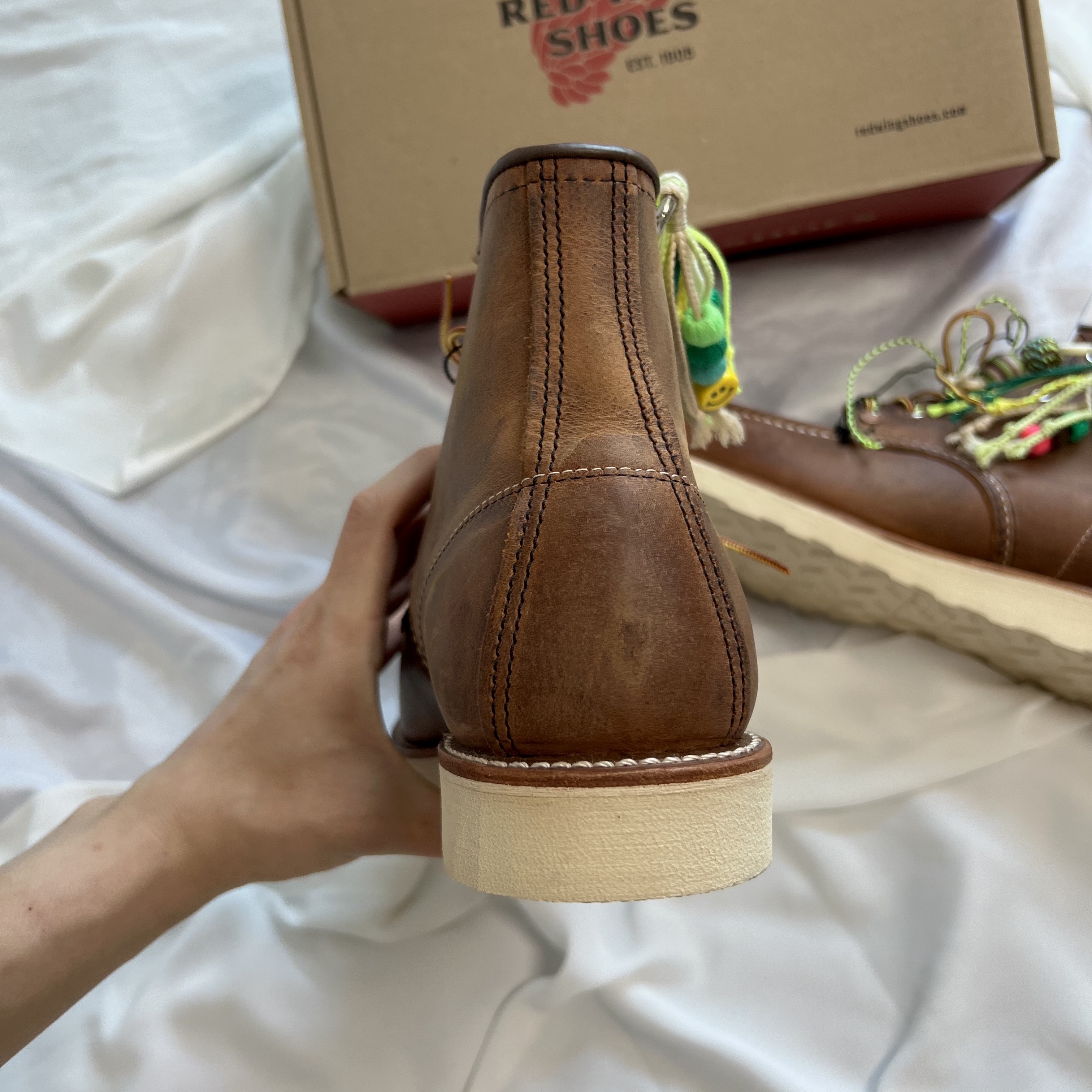 Red Wing 6 Inch Classic Moc Toe 8876 Copper Rough & Tough - EE 착용 스타일 - 8