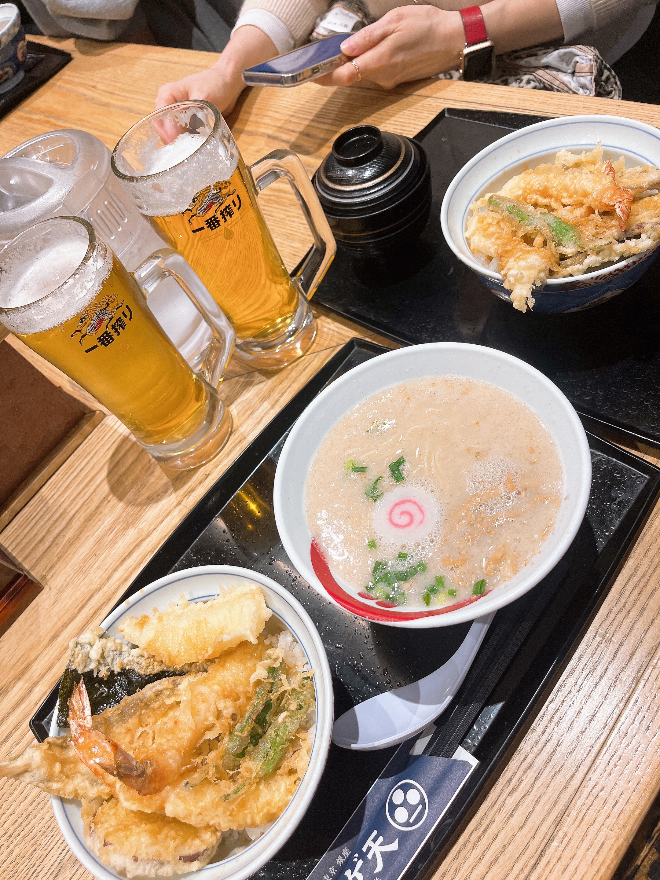 Supreme Crest T-Shirt Black - 24FW 착용 스타일 - 6