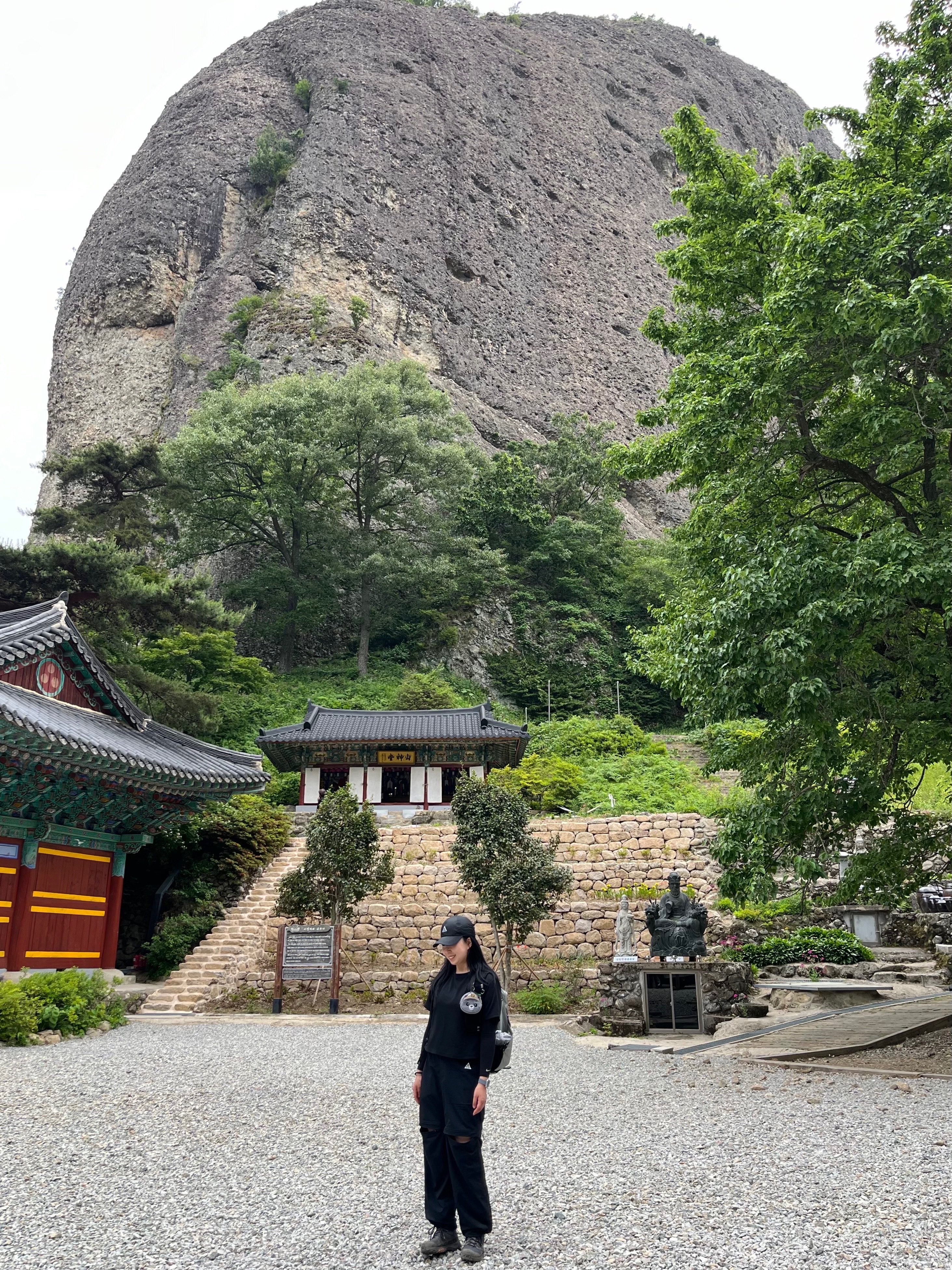 Nike ACG Trail Cap Black, Nike ACG Zip-Off Trail Pants Black - Asia 착용 스타일