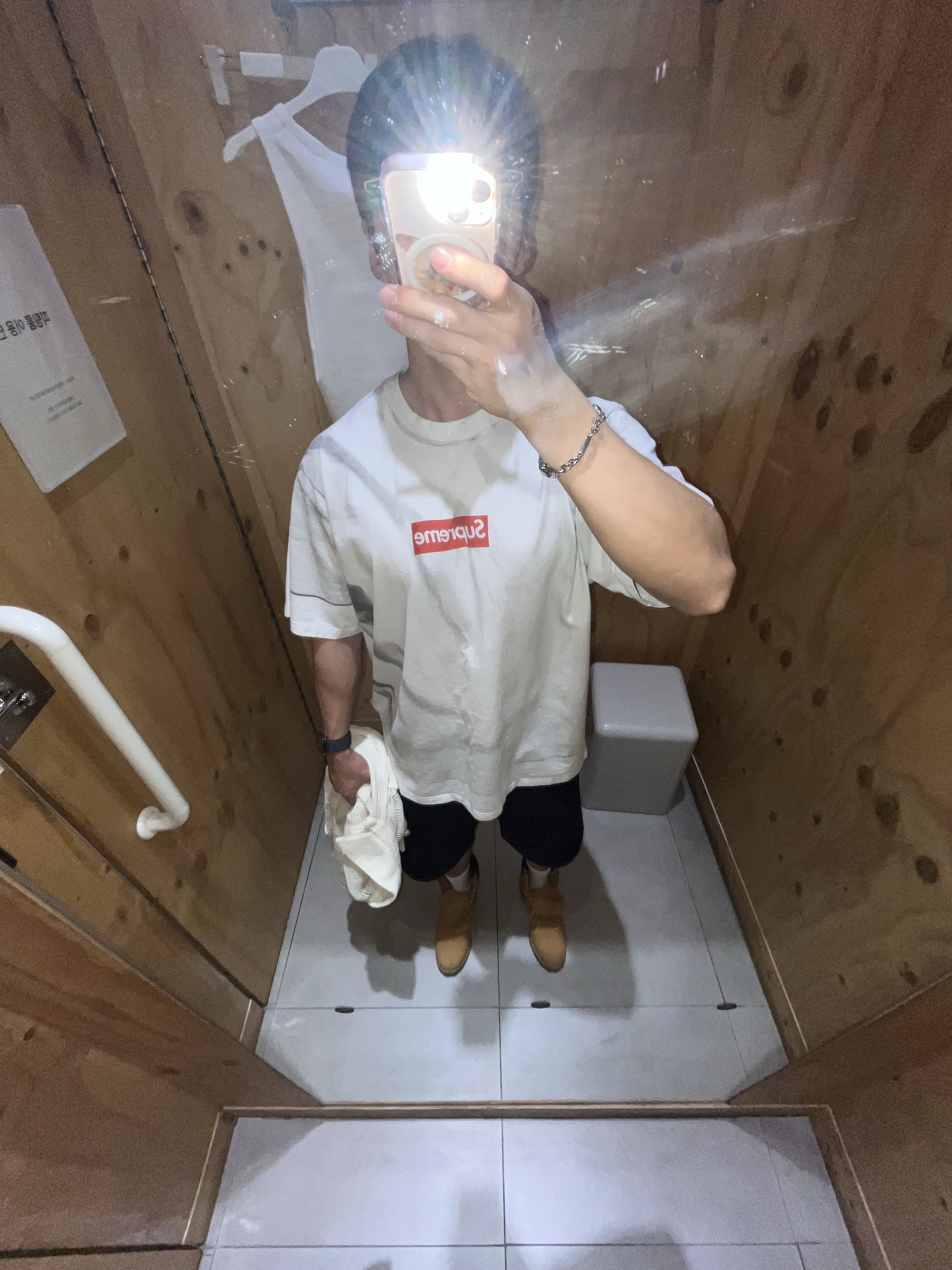 Supreme x MM6 Maison Margiela Box Logo T-Shirt White - 24SS, Stussy Denim Big OL' Shorts Washed Black 착용 스타일
