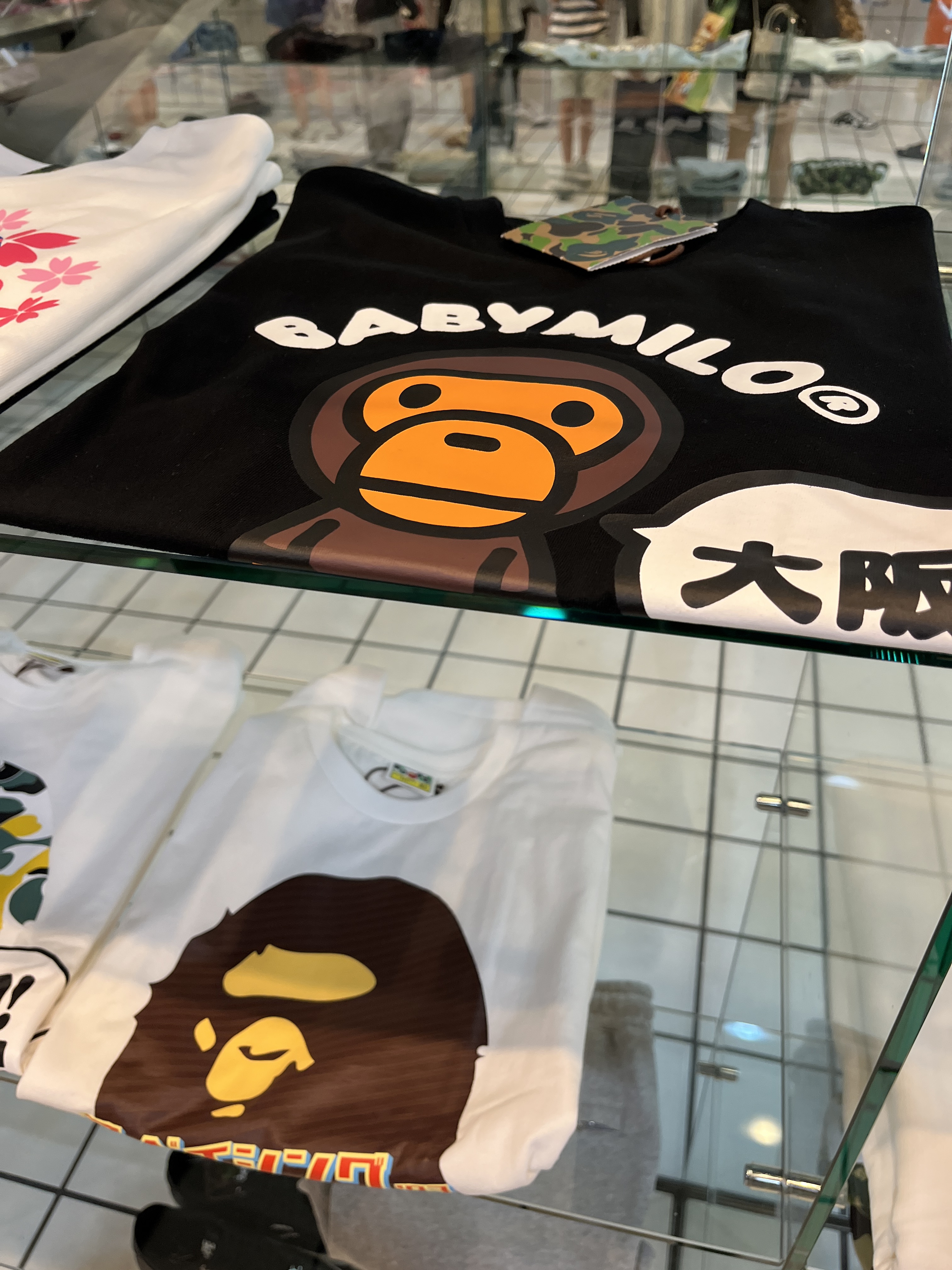BAPE Baby Milo College T-Shirt White 착용 스타일 - 9