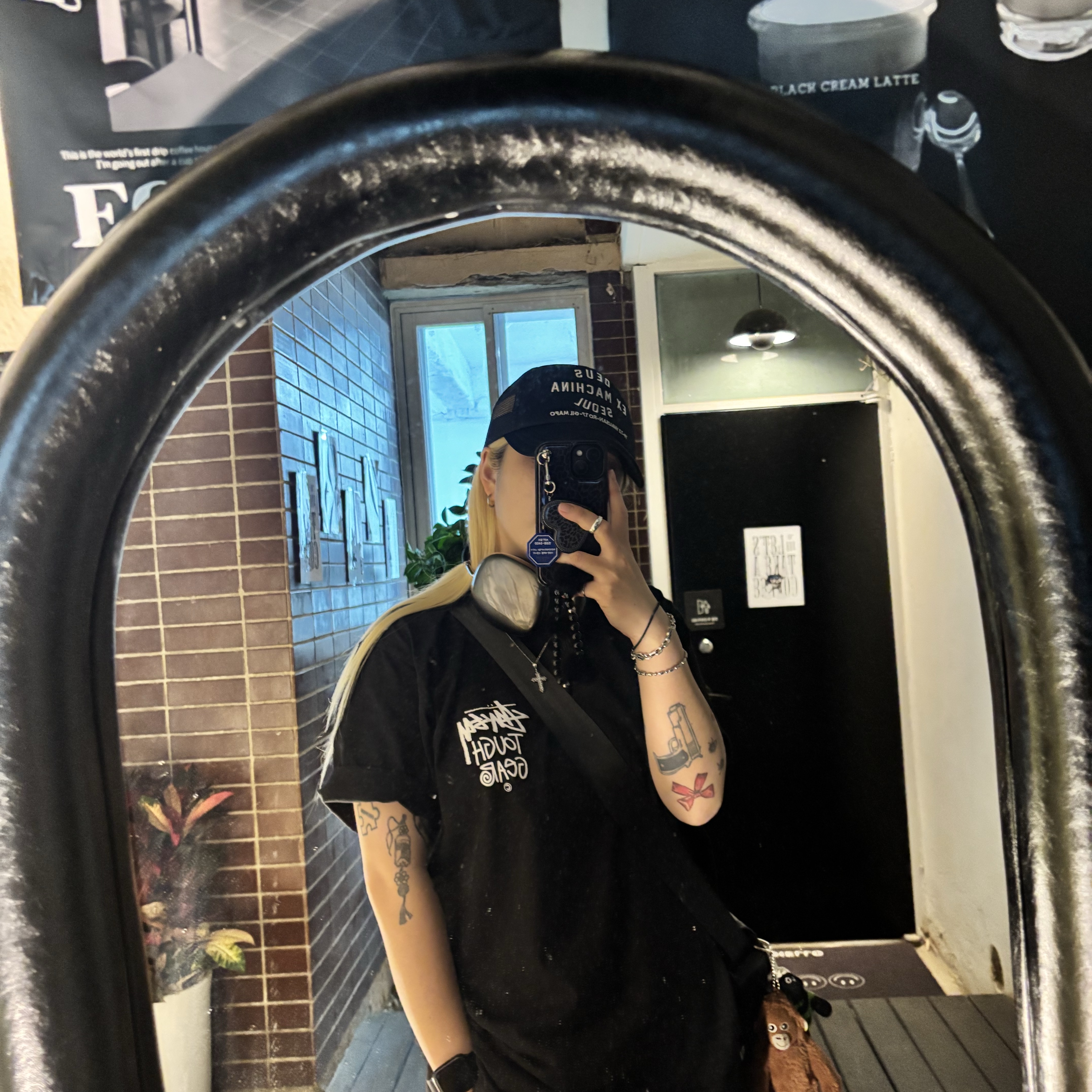 Deus Ex Machina Seoul Address Trucker Cap Black 착용 스타일