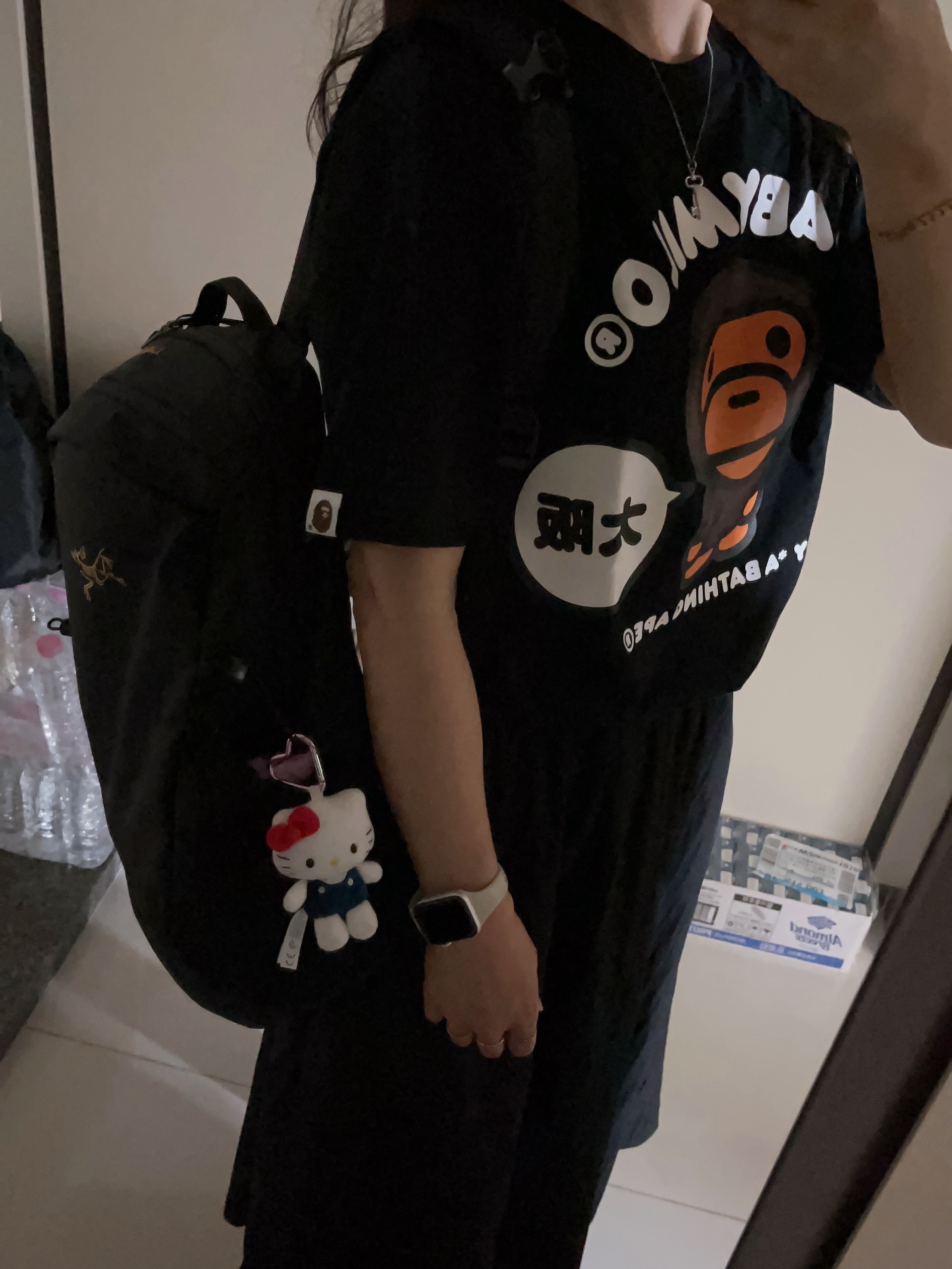 BAPE Japan Baby Milo T-Shirt #2 Black, Arc'teryx Mantis 16 Backpack Black 착용 스타일 - 2