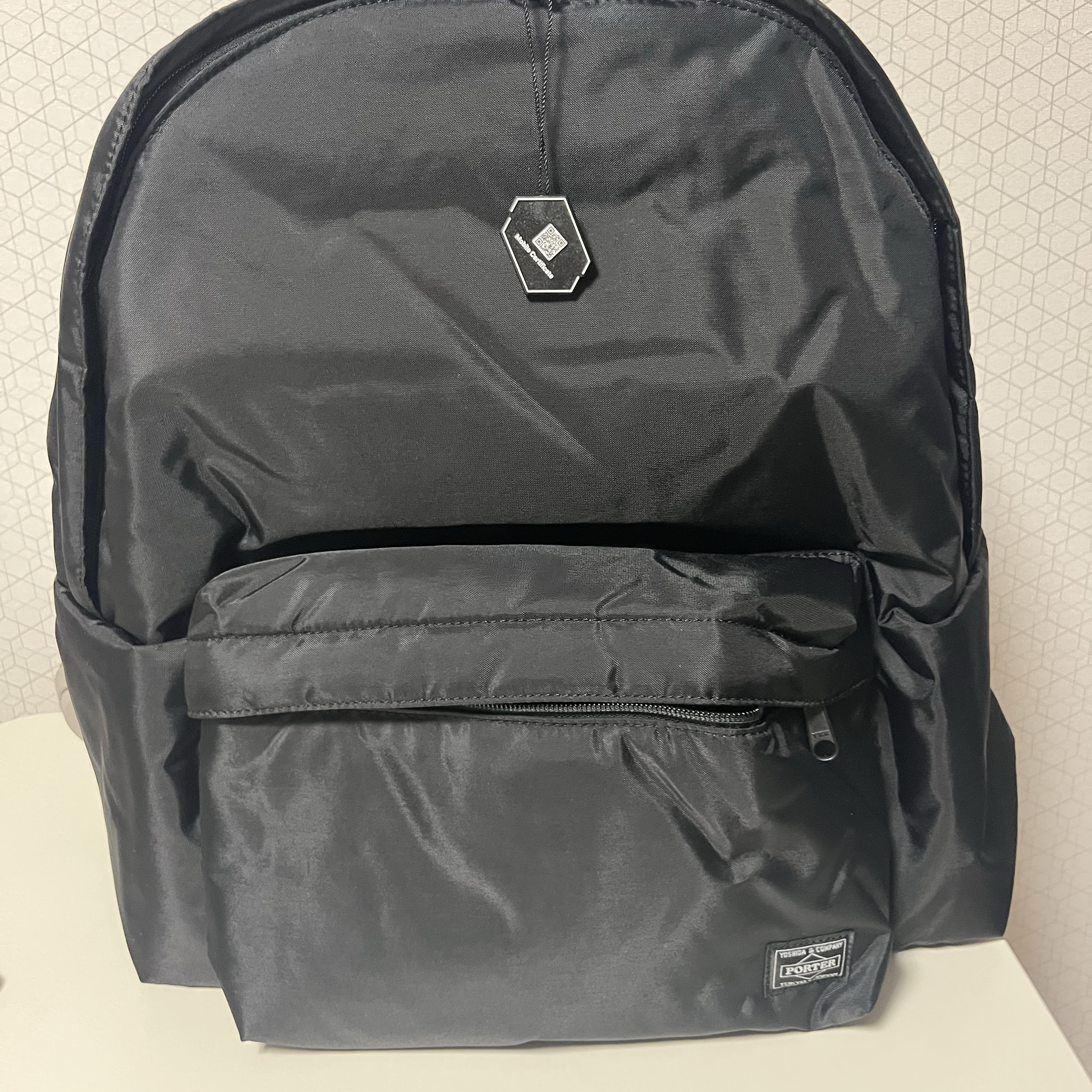 Porter x Comme des Garcons Backpack L Black 착용 스타일
