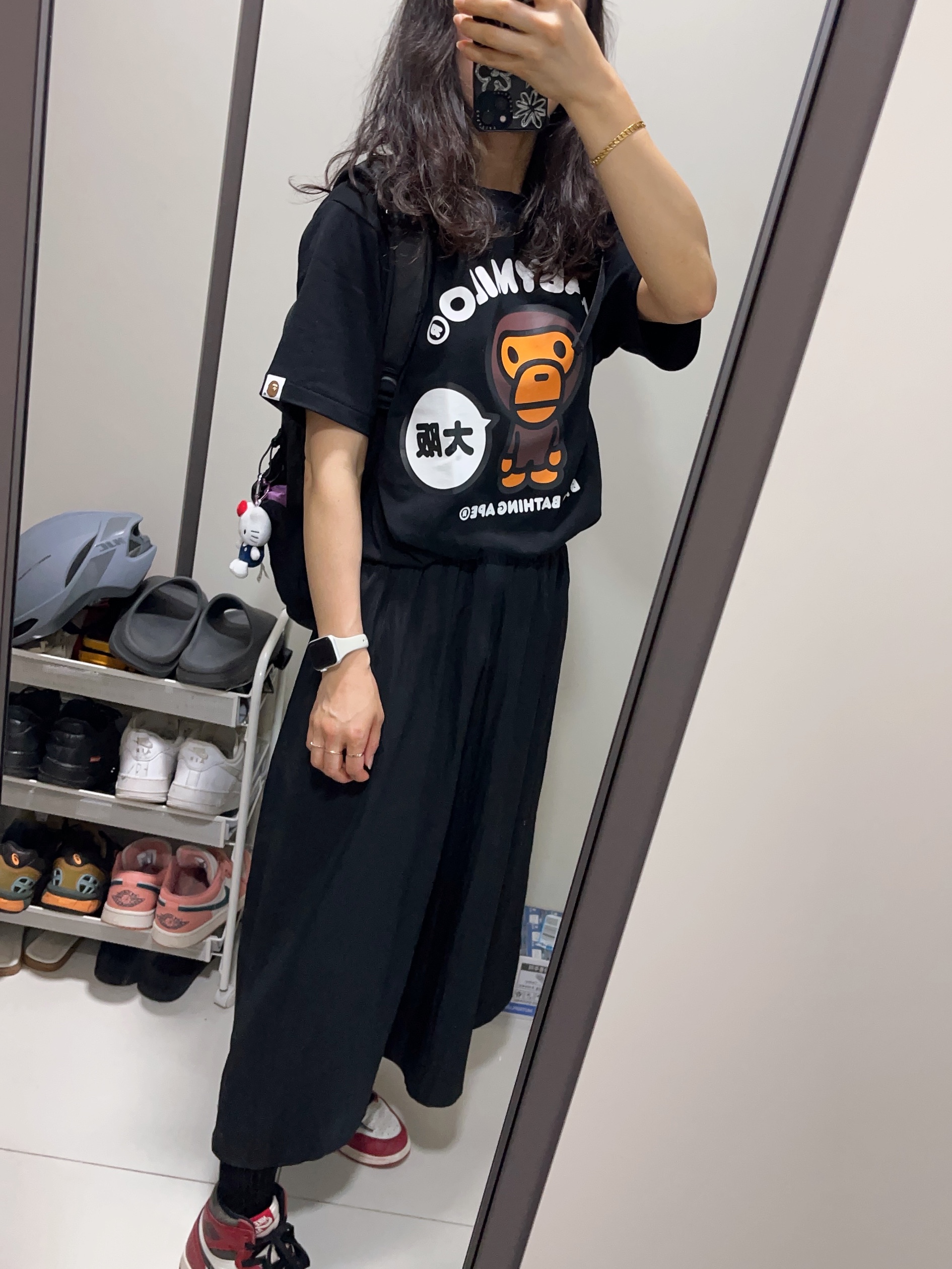 BAPE Japan Baby Milo T-Shirt #2 Black, Arc'teryx Mantis 16 Backpack Black 착용 스타일 - 3