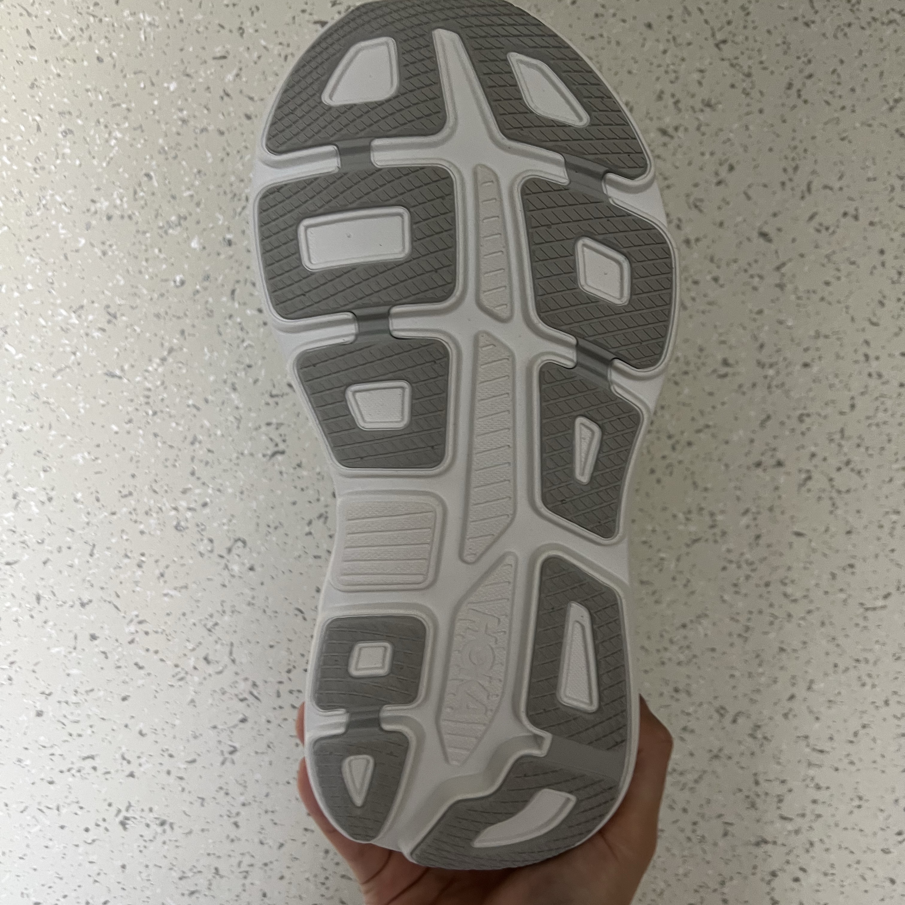 (W) Hoka Bondi 9 Stardust Silver - Wide 착용 스타일 - 5