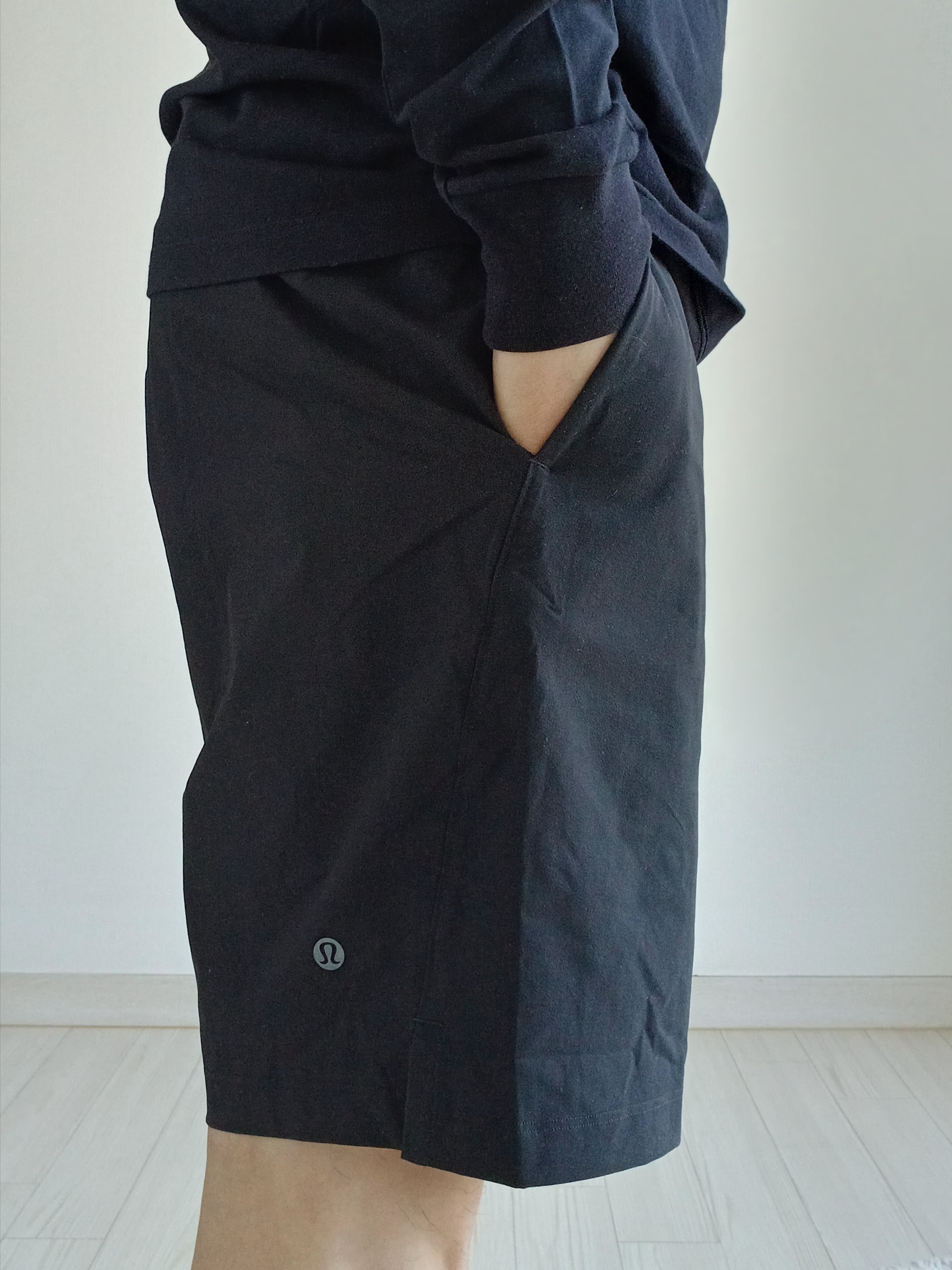 Arc'teryx Arc'Multi Bird Logo LS T-Shirt Black, Arc'teryx Gamma Quick Dry Shorts 9 Inch Canvas 착용 스타일 - 4