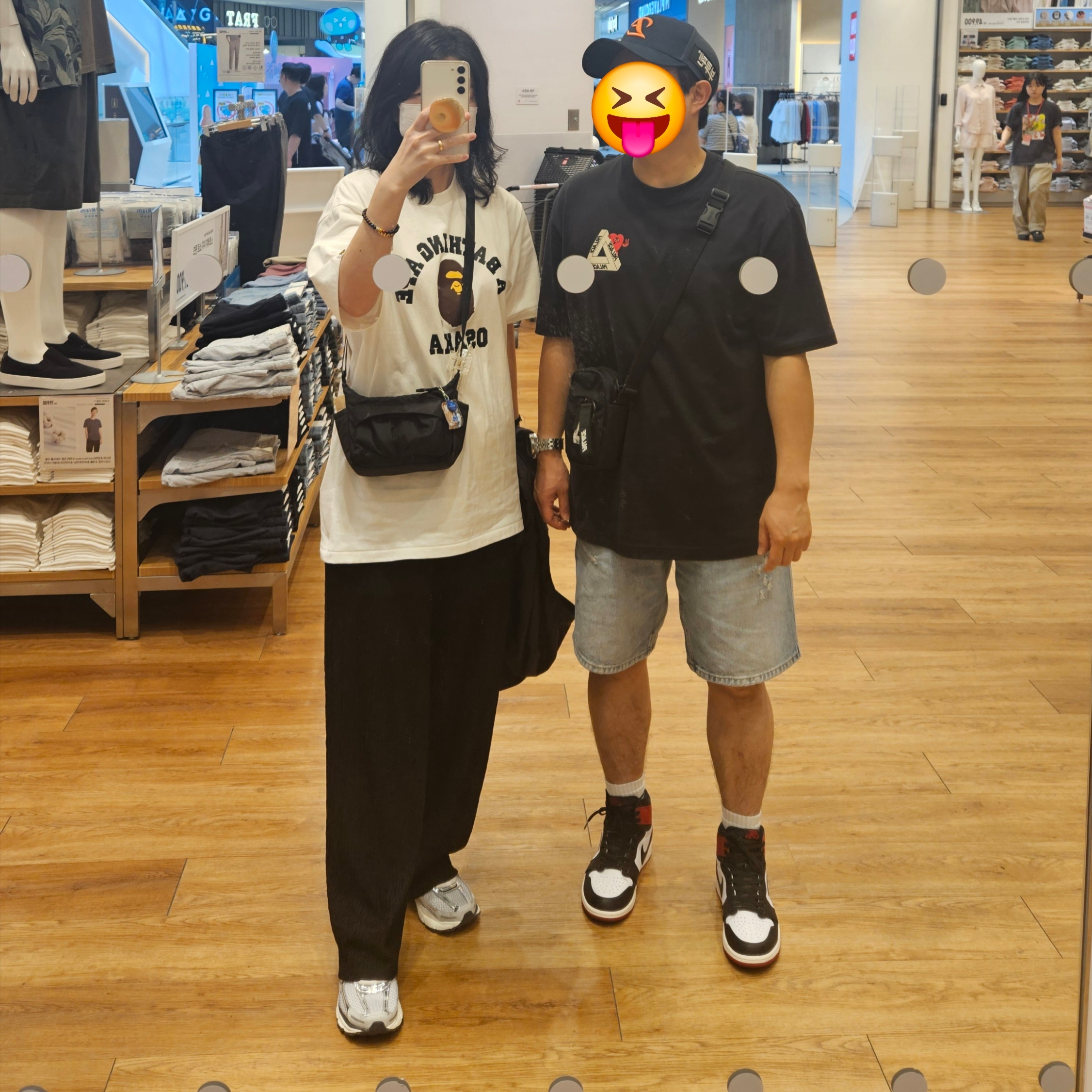 Jordan 1 Retro High OG Black Toe, Palace Tri-Hearts T-Shirt Black - 24SS 착용 스타일 - 2