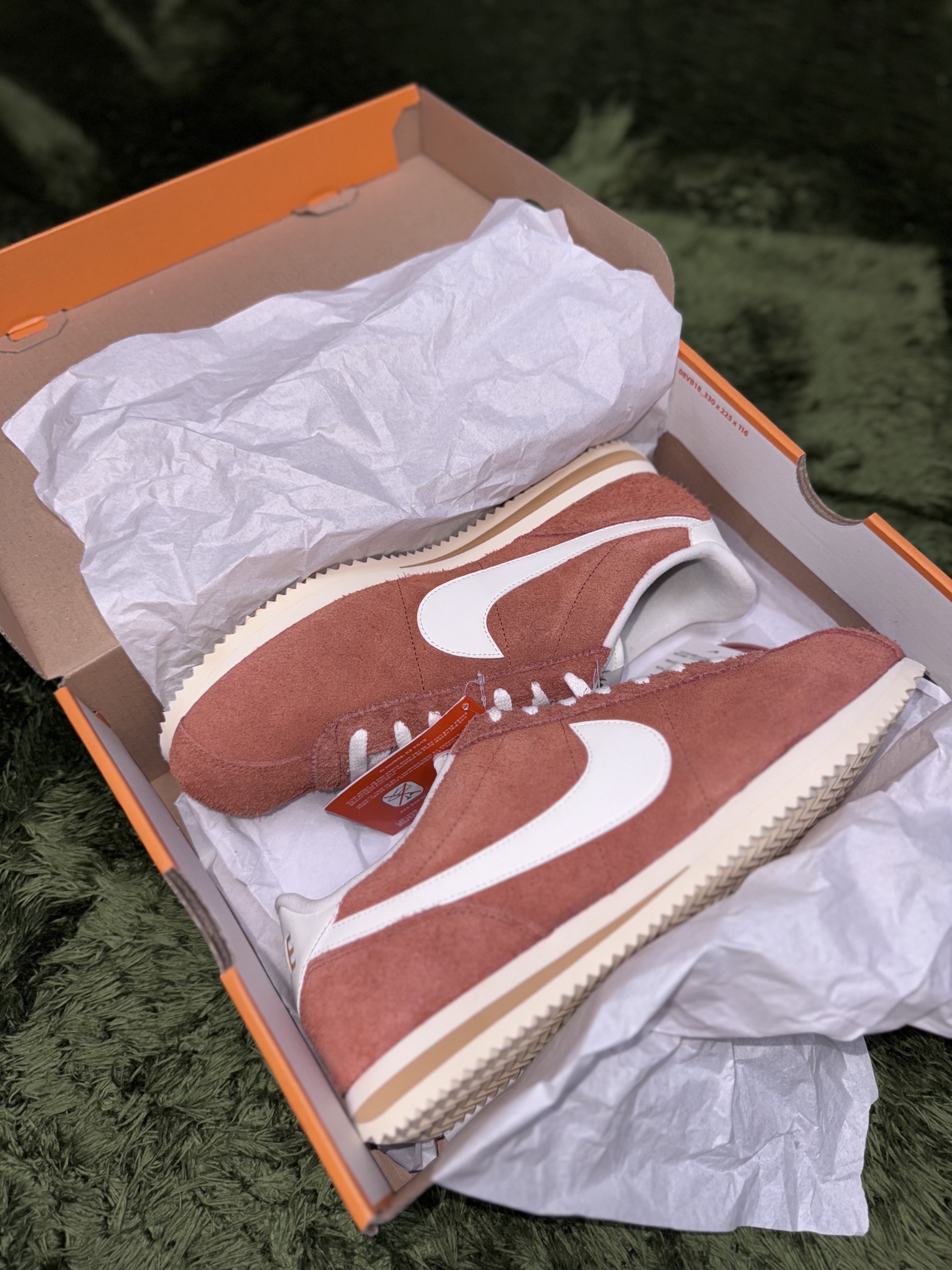 Nike Cortez SE Dark Russet Flax 착용 스타일 - 8
