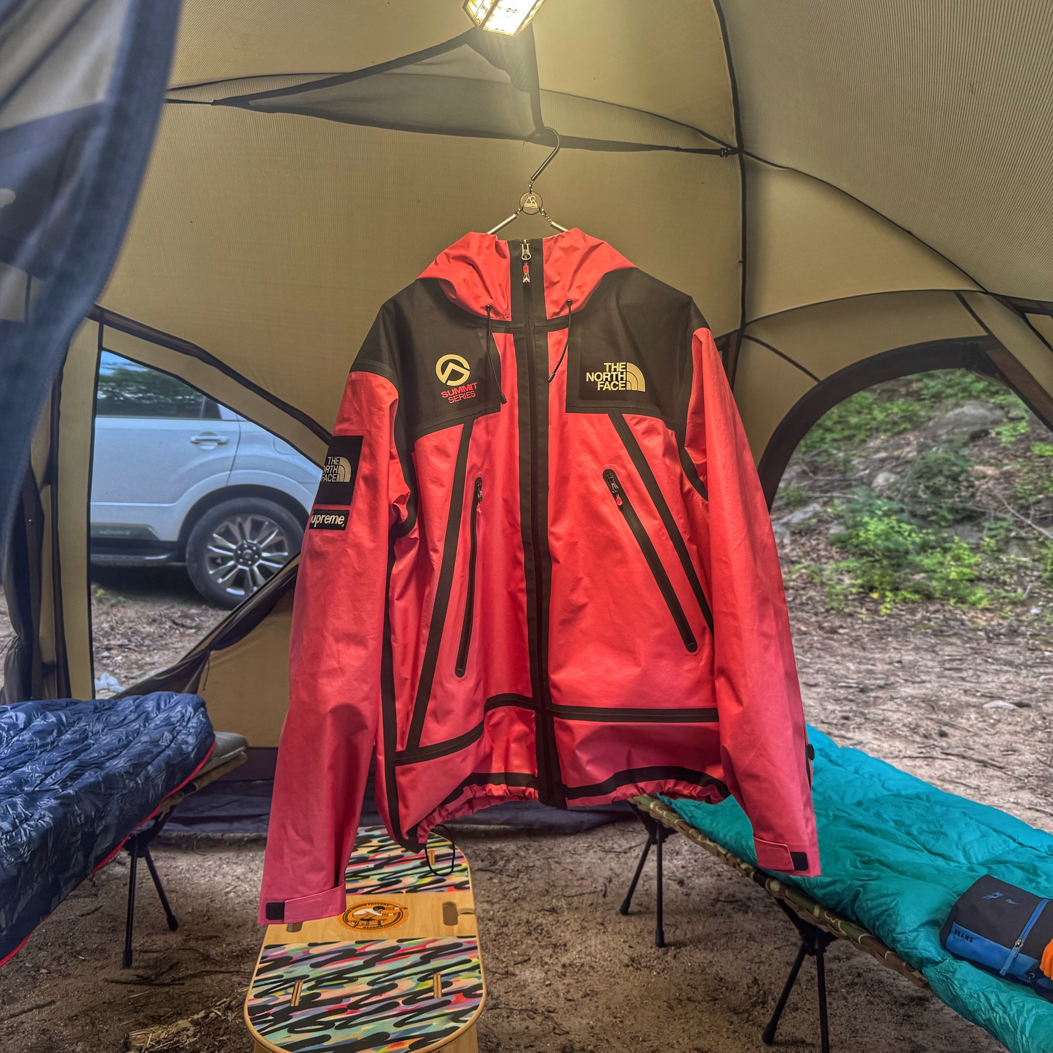 Supreme x The North Face Summit Series Outer Tape Seam Jacket Pink - 21SS, Oakley Eye Jacket Redux Matte Black Frame Prizm Grey Lenses High Bridge Fit 착용 스타일 - 4