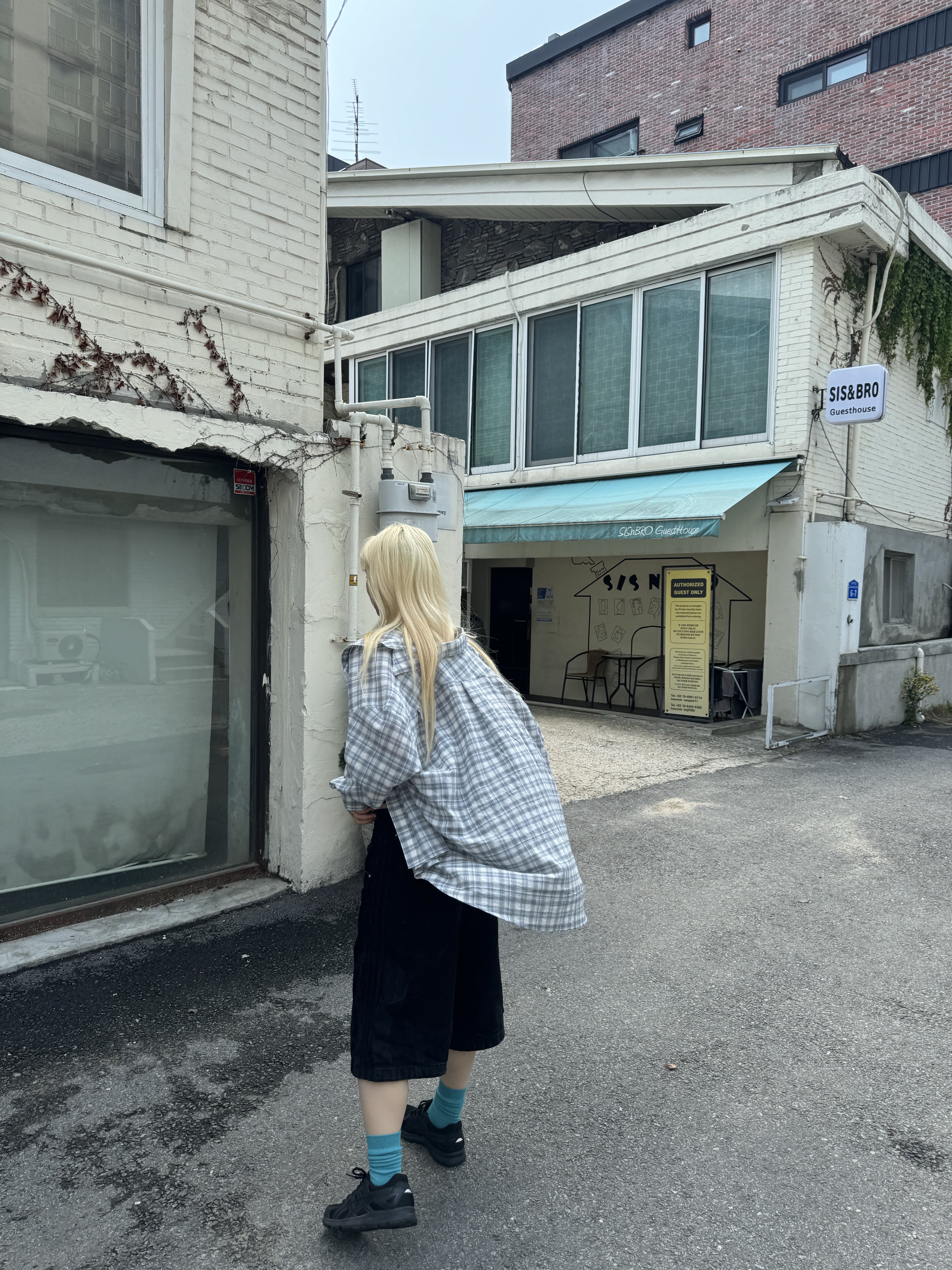 Hono Report Oversized Shirts Sky Blue 착용 스타일 - 6