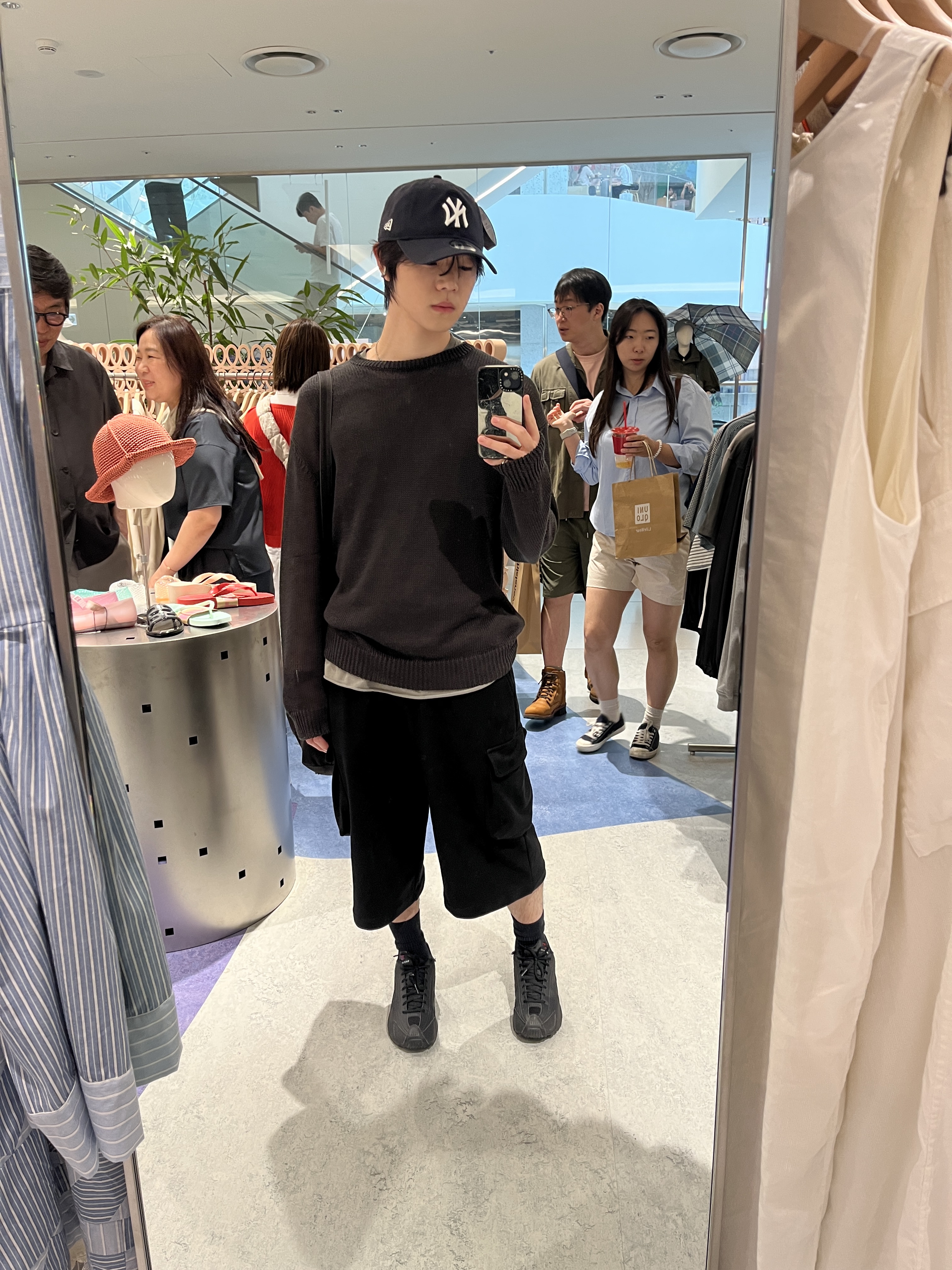 Polyteru Human Index Human Sleeveless Gray Beige, Polyteru Human Index index 1/2 Cargo Pants Black 착용 스타일 - 1