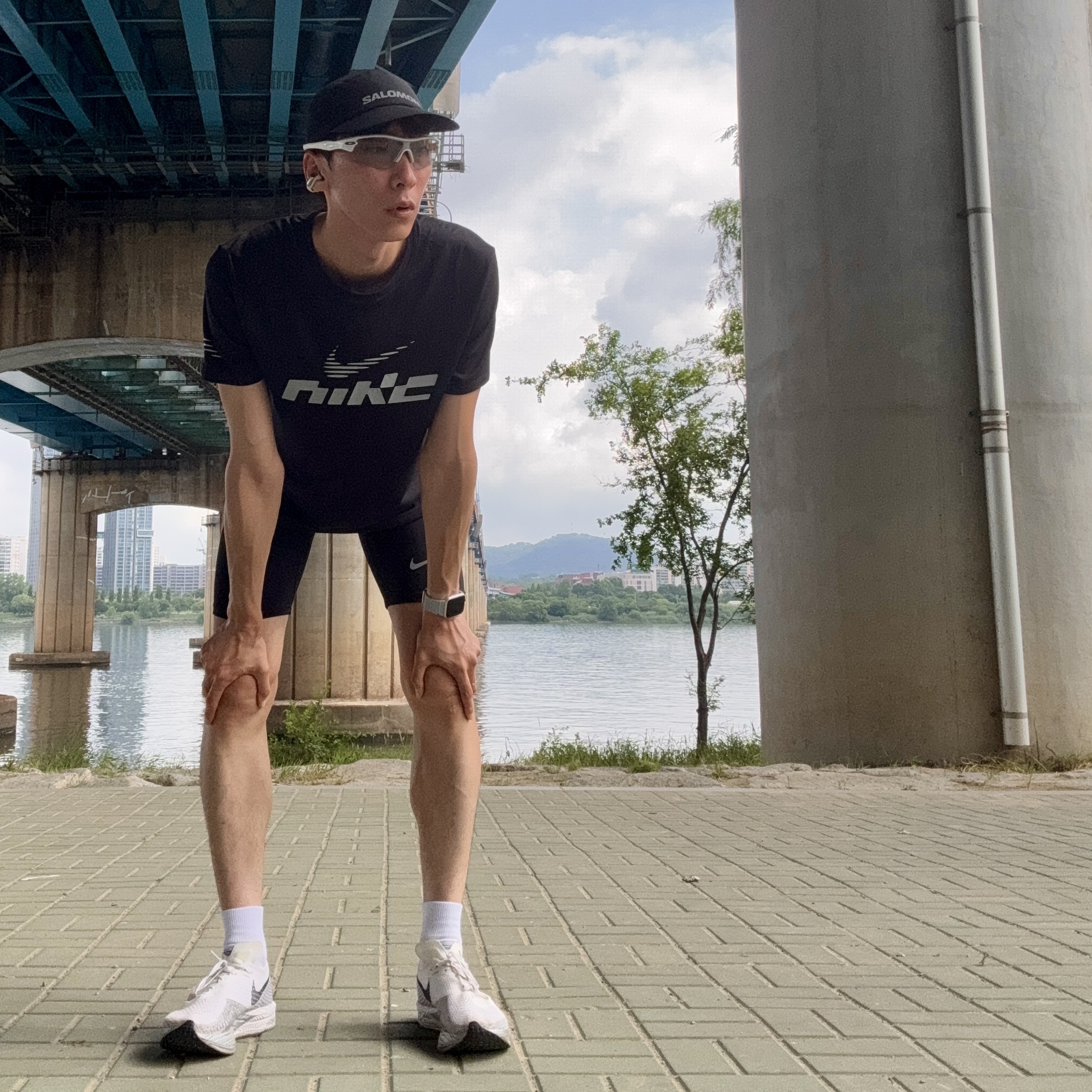 Nike ZoomX Vaporfly Next% 3 White Grey, Nike Miler Flash Dri-Fit UV Short Sleeve Running Top Black - Asia 착용 스타일