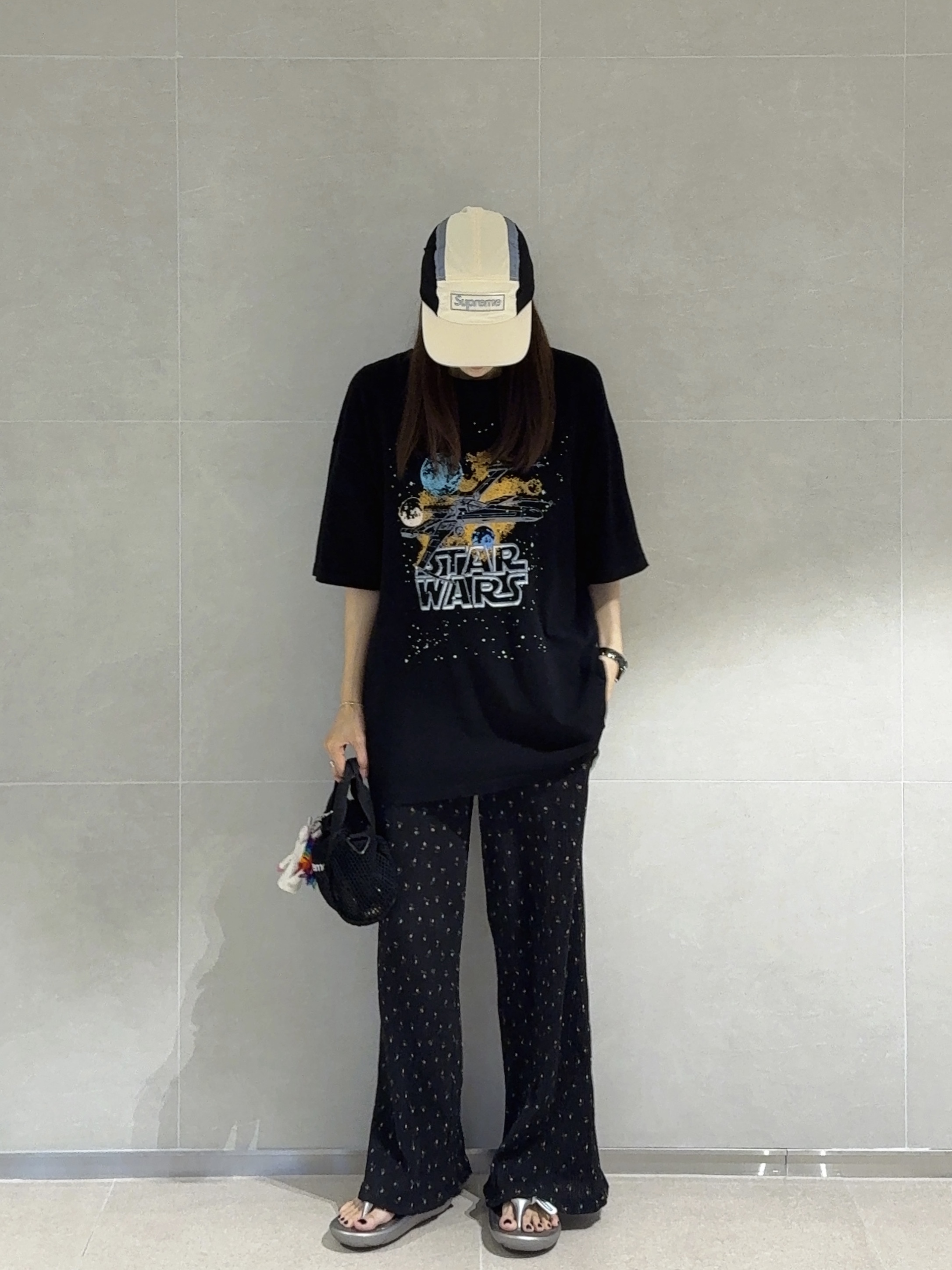 Supreme Side Mesh Camp Cap Cream - 25SS, Supreme Mesh Mini Duffle Bag Black - 25SS 착용 스타일 - 4
