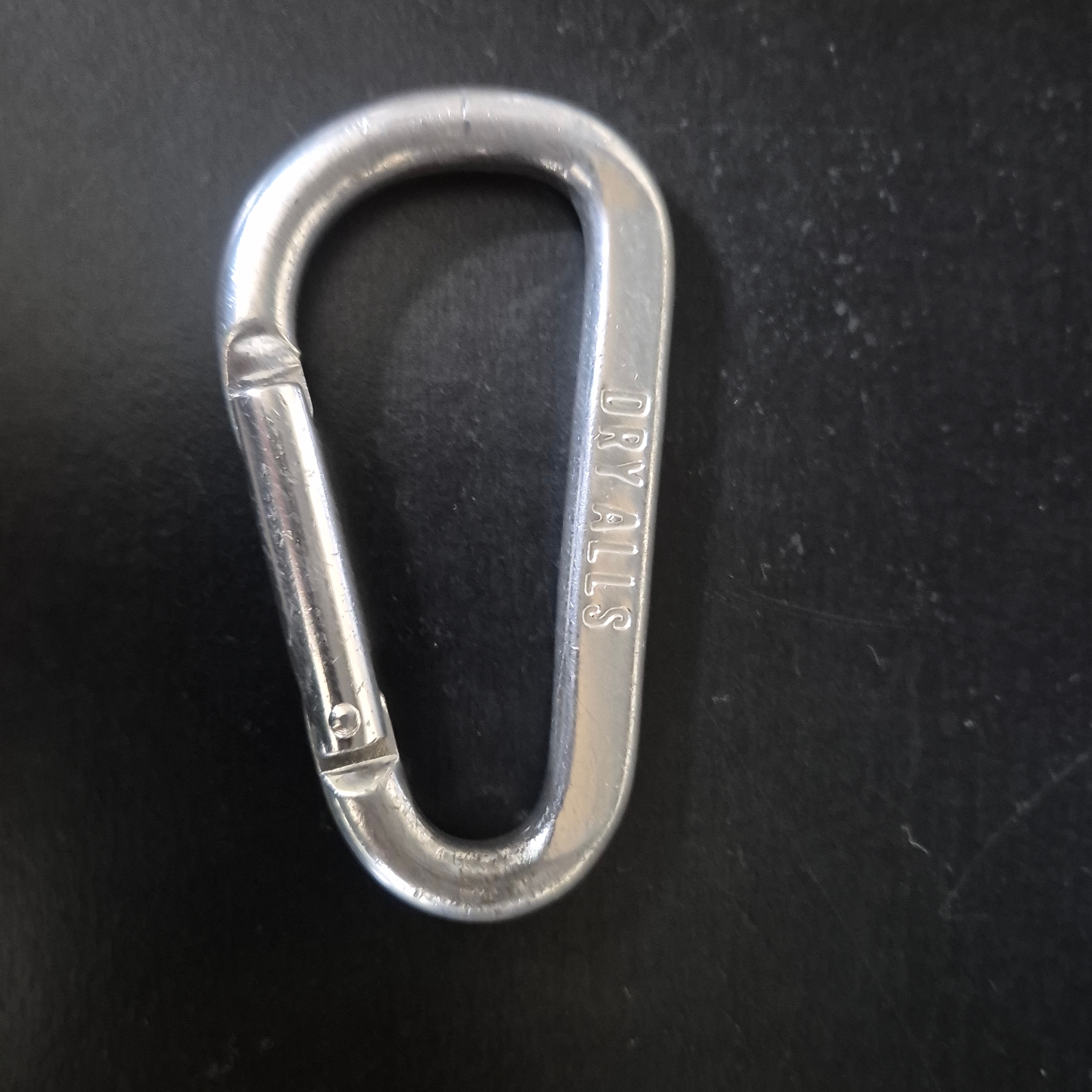 Human Made Carabiner 70mm Silver 착용 스타일