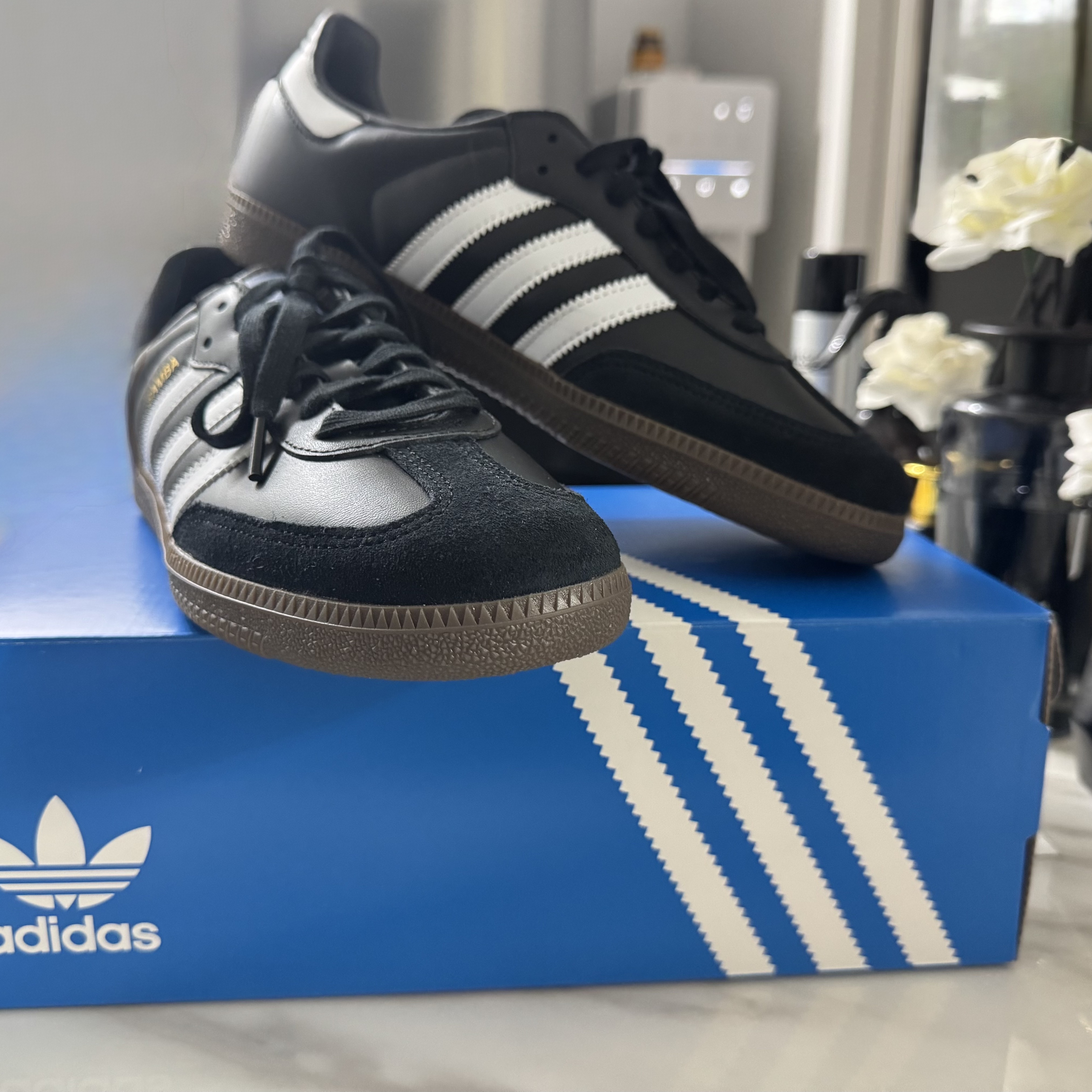 Adidas Samba OG Black White Gum 착용 스타일