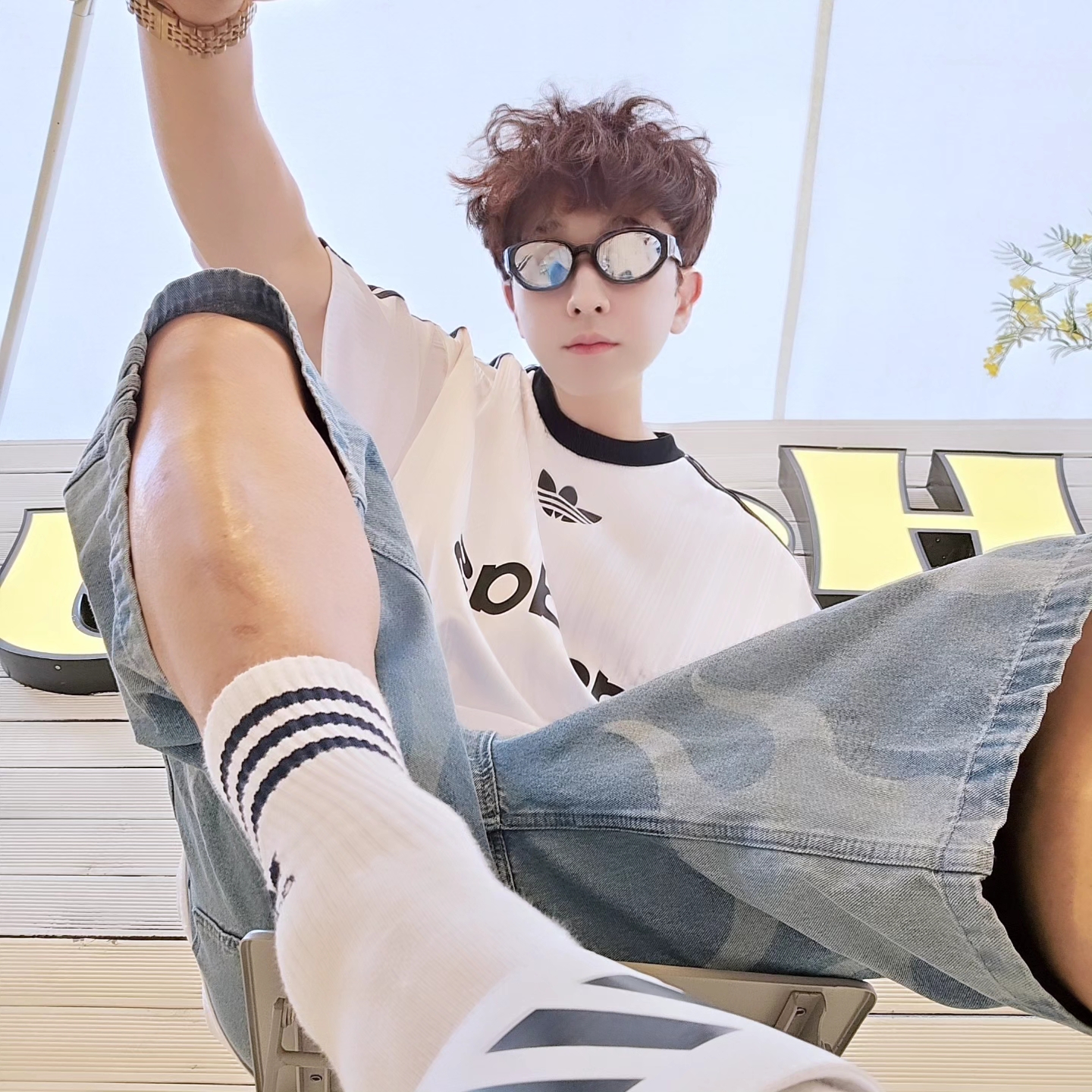 Adidas Adicolor T-Shirt White Black - KR Sizing, Adidas Adicolor T-Shirt White - US Sizing 착용 스타일 - 7
