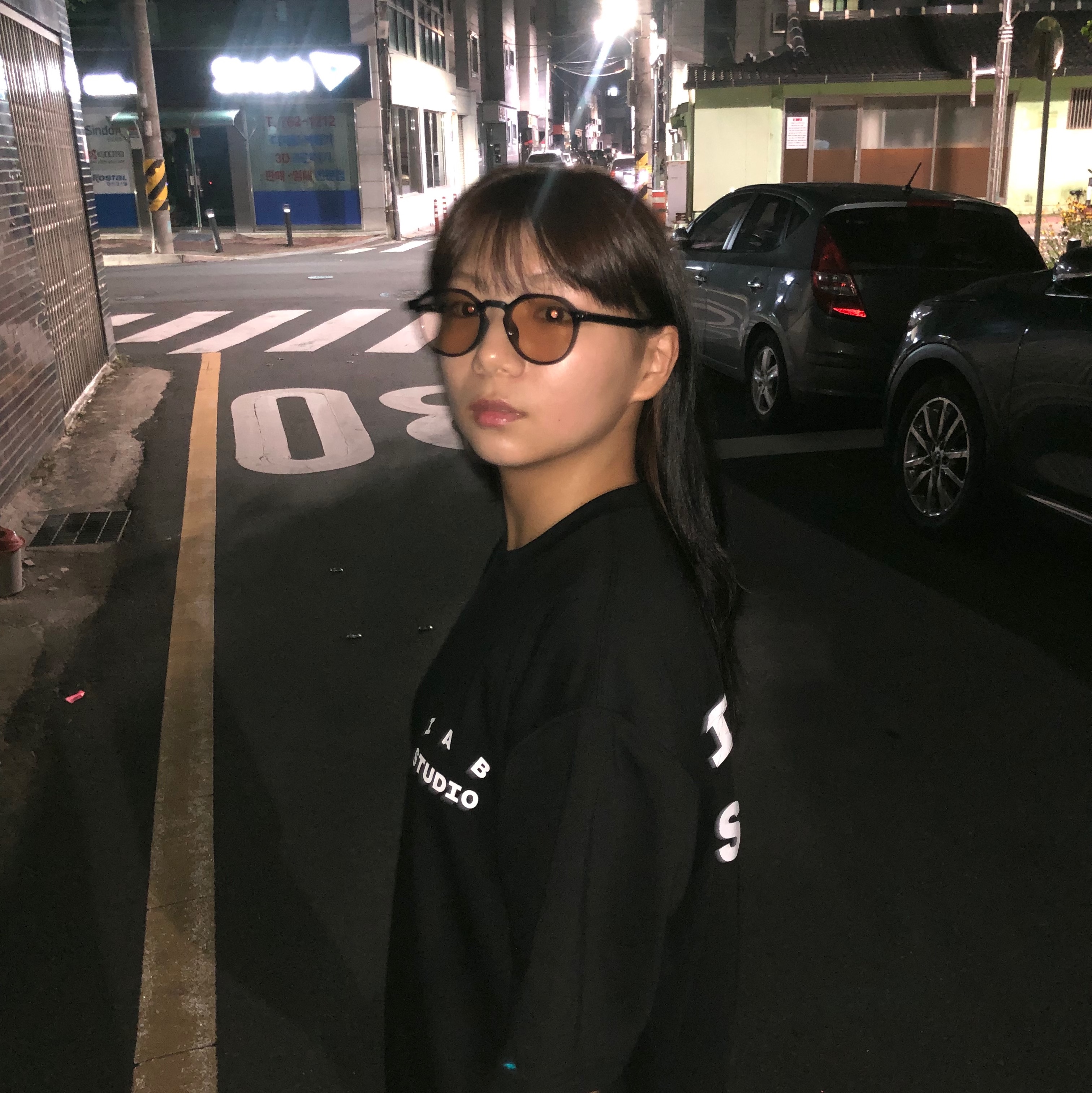 IAB Studio Basic T-Shirt Black White 착용 스타일