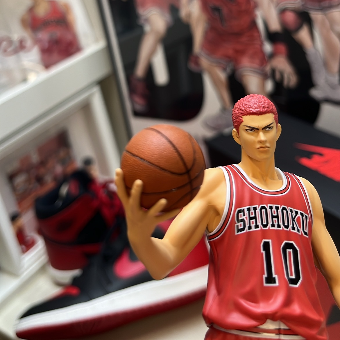 The First Slam Dunk One And Only Shohoku Starting Member Red Box Limited Ver. Set, Jordan 1 High 85 Bred 착용 스타일 - 3