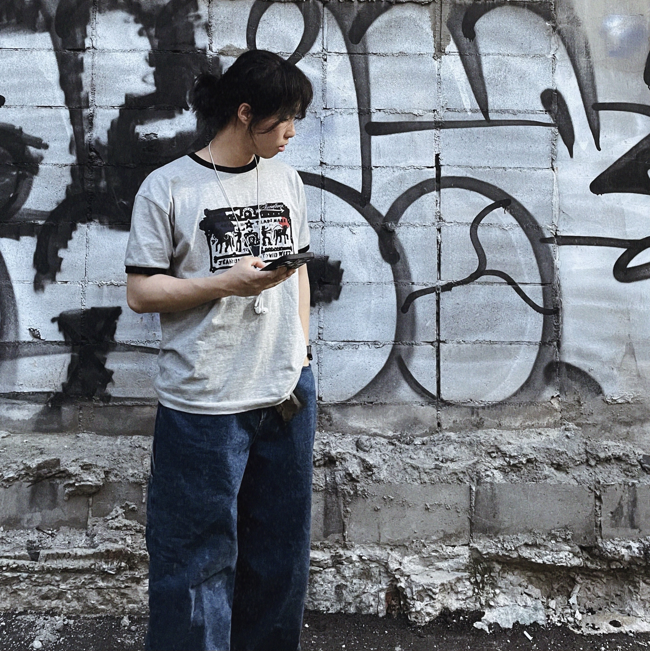 Thevinylhouse Cowboy Pictogram Ringer Tee Grey 착용 스타일 - 4