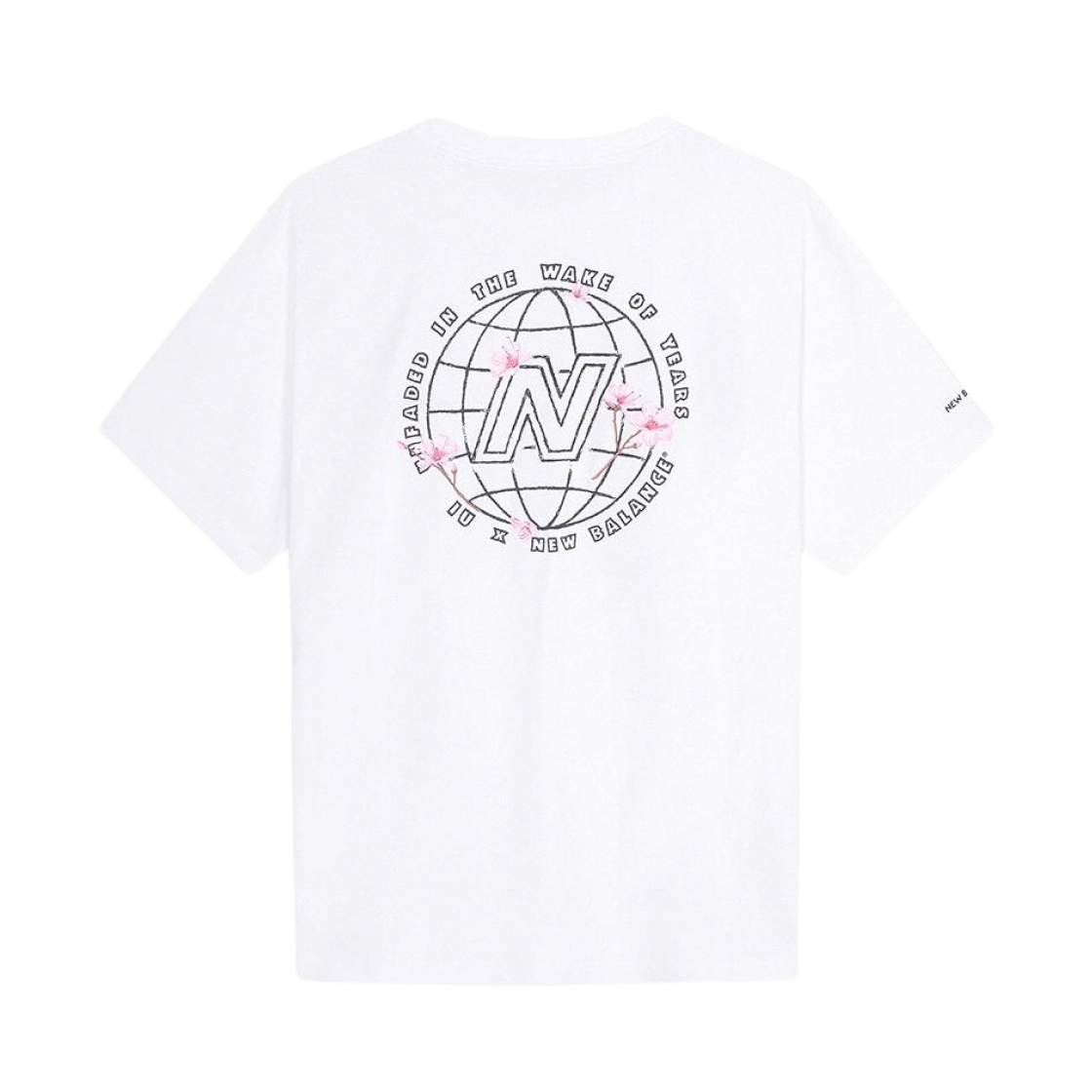 뉴발란스 x 아이유 플라워 글로브 그래픽 티셔츠 화이트(New Balance x IU Flower Globe Graphic T-Shirt White)