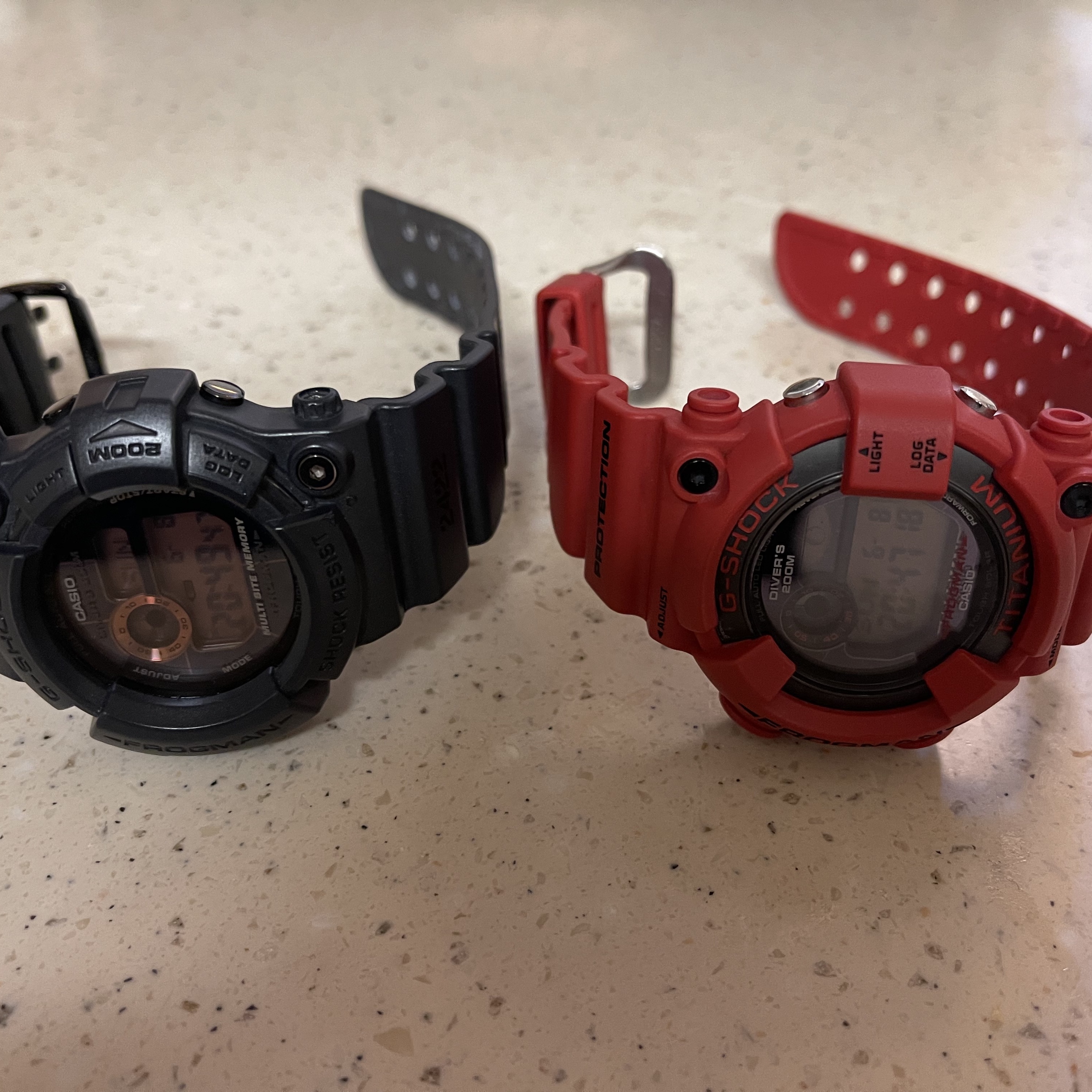 Casio G-Shock Frogman 30th Anniversary Limited Edition GW-8230NT-4 착용 스타일