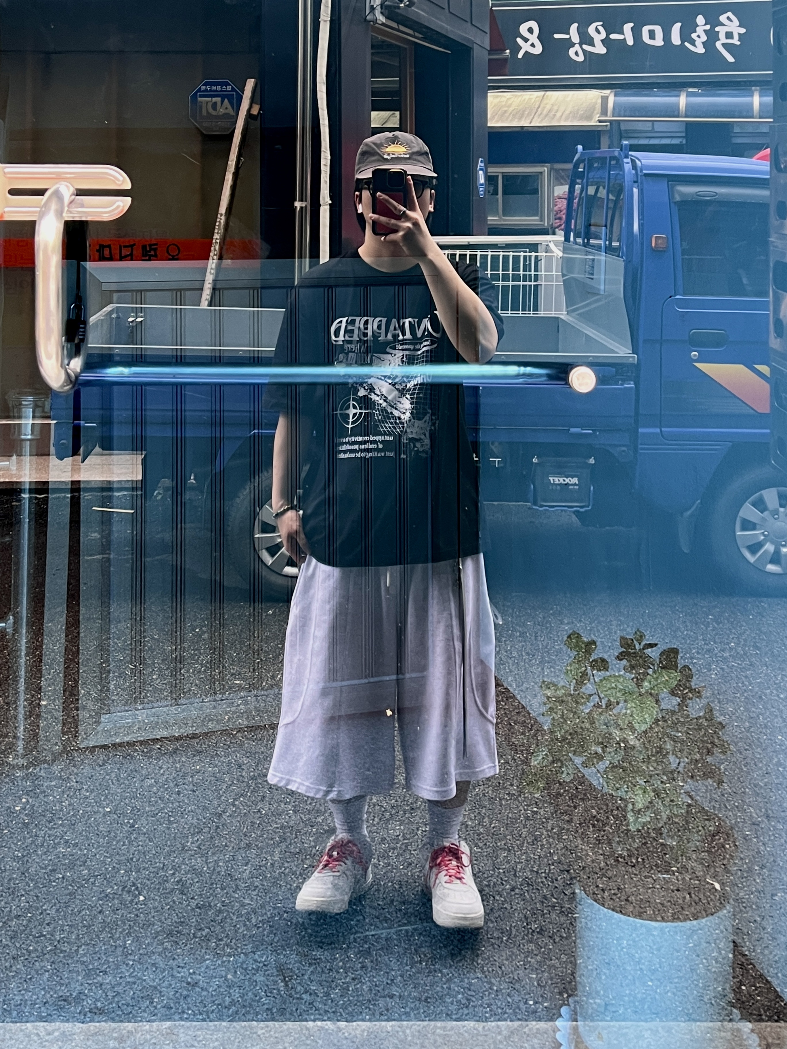 Nike x Supreme Air Force 1 Low White 착용 스타일 - 2