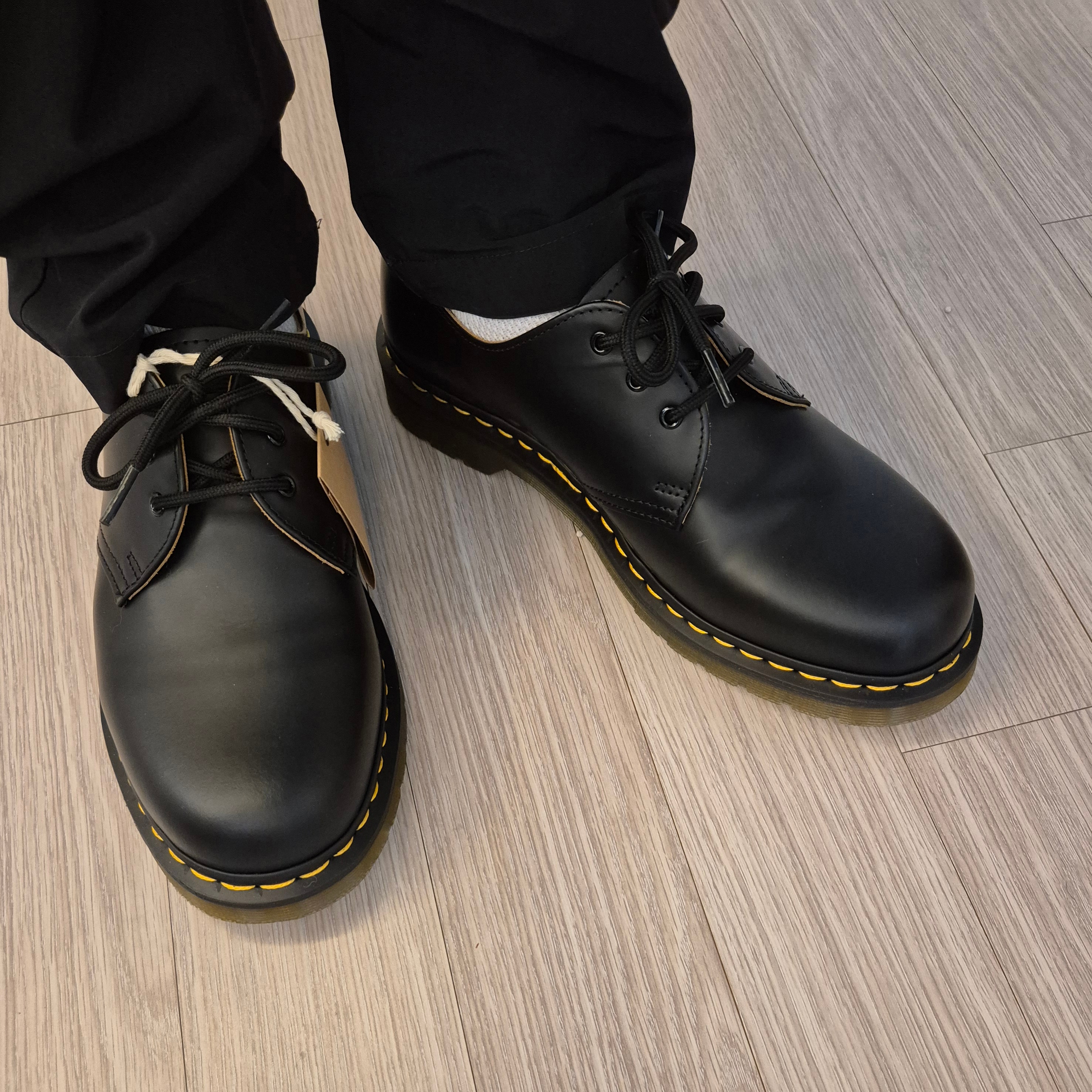Dr. Martens 1461 Smooth Black 착용 스타일 - 2