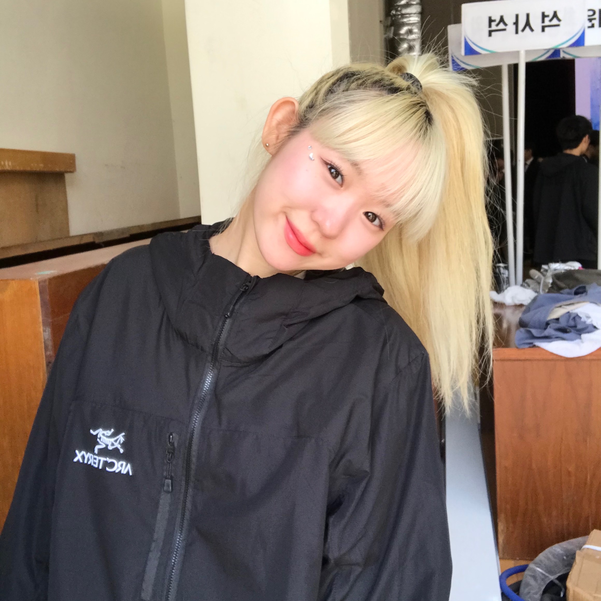 Arc'teryx Squamish Hoody Black 착용 스타일 - 2