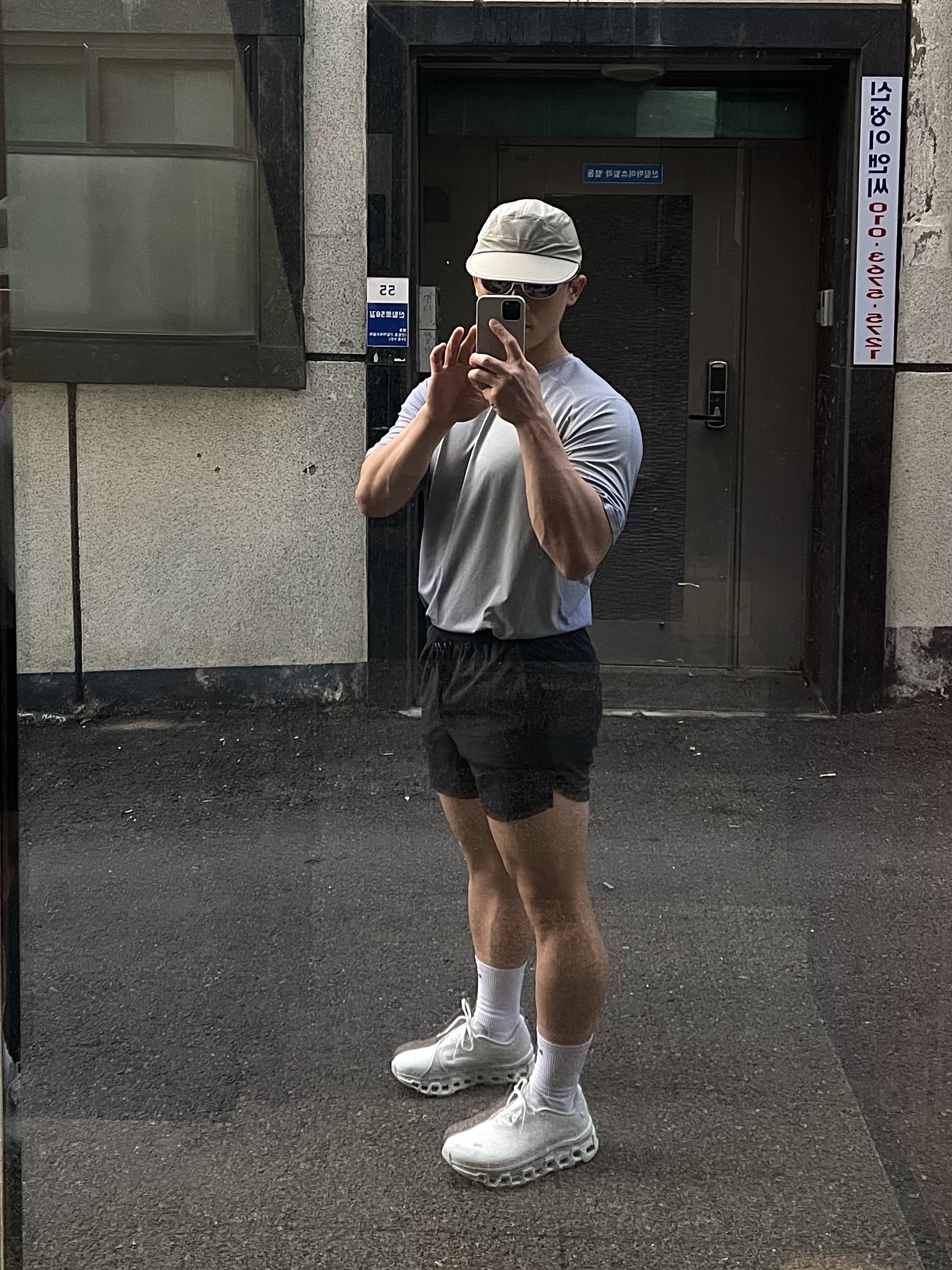 On Running x Post Archive Faction (Paf) Cloudmonster 2 Vapor Frost, Nike Dri-Fit Stride 5 Inch Brief Lined Running Shorts Black - Asia 착용 스타일 - 1