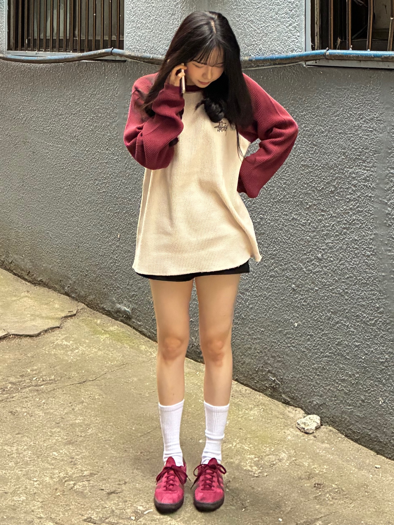 Stussy Basic Stussy Thermal 2 Tone LS T-Shirt Off White, Stussy Small Stock Crew Socks White (3 Pack) 착용 스타일