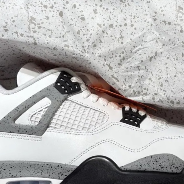 Jordan 4 Retro OG White Cement 2025 착용 스타일