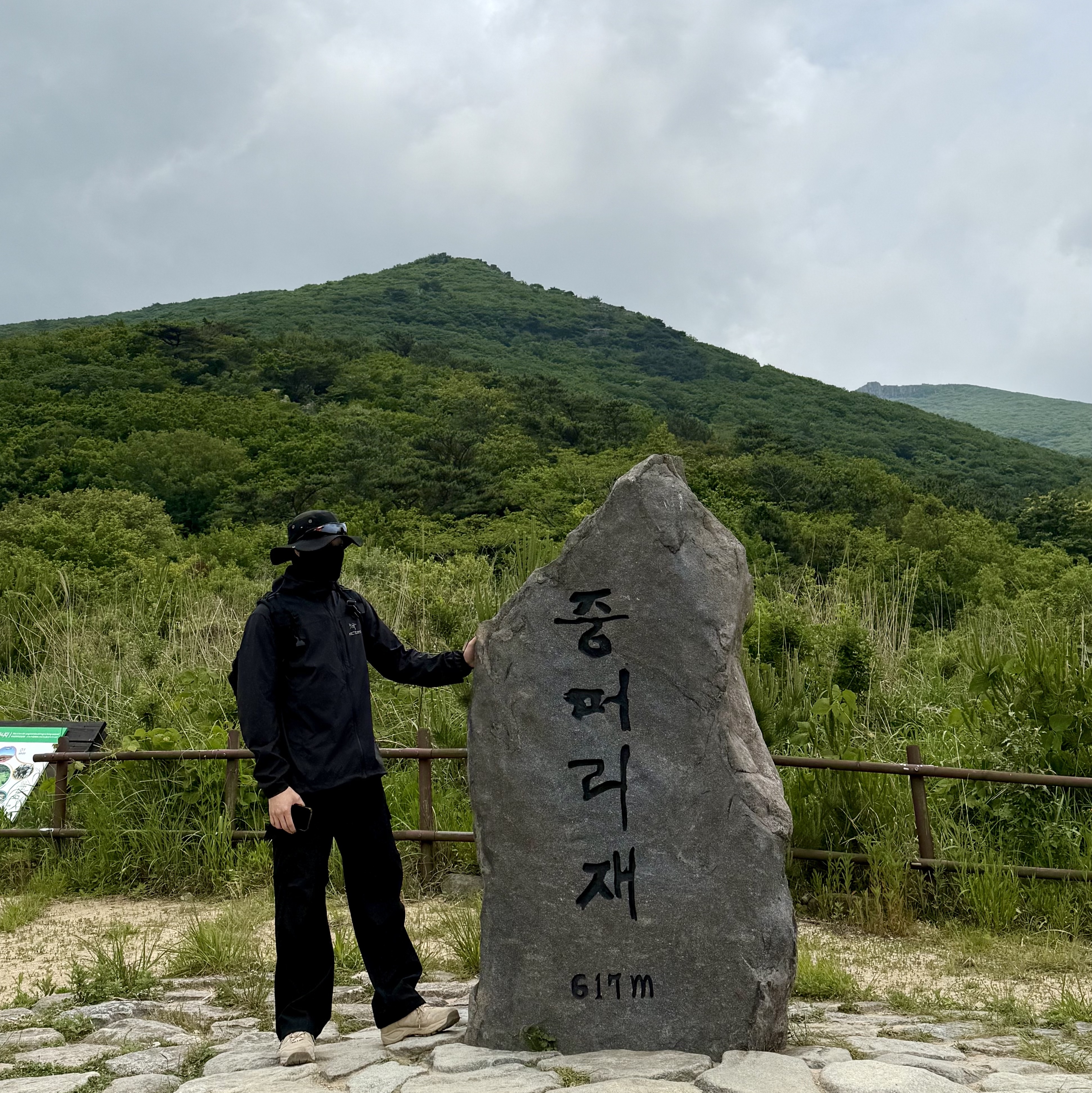 Arc'teryx Squamish Hoody Black 착용 스타일