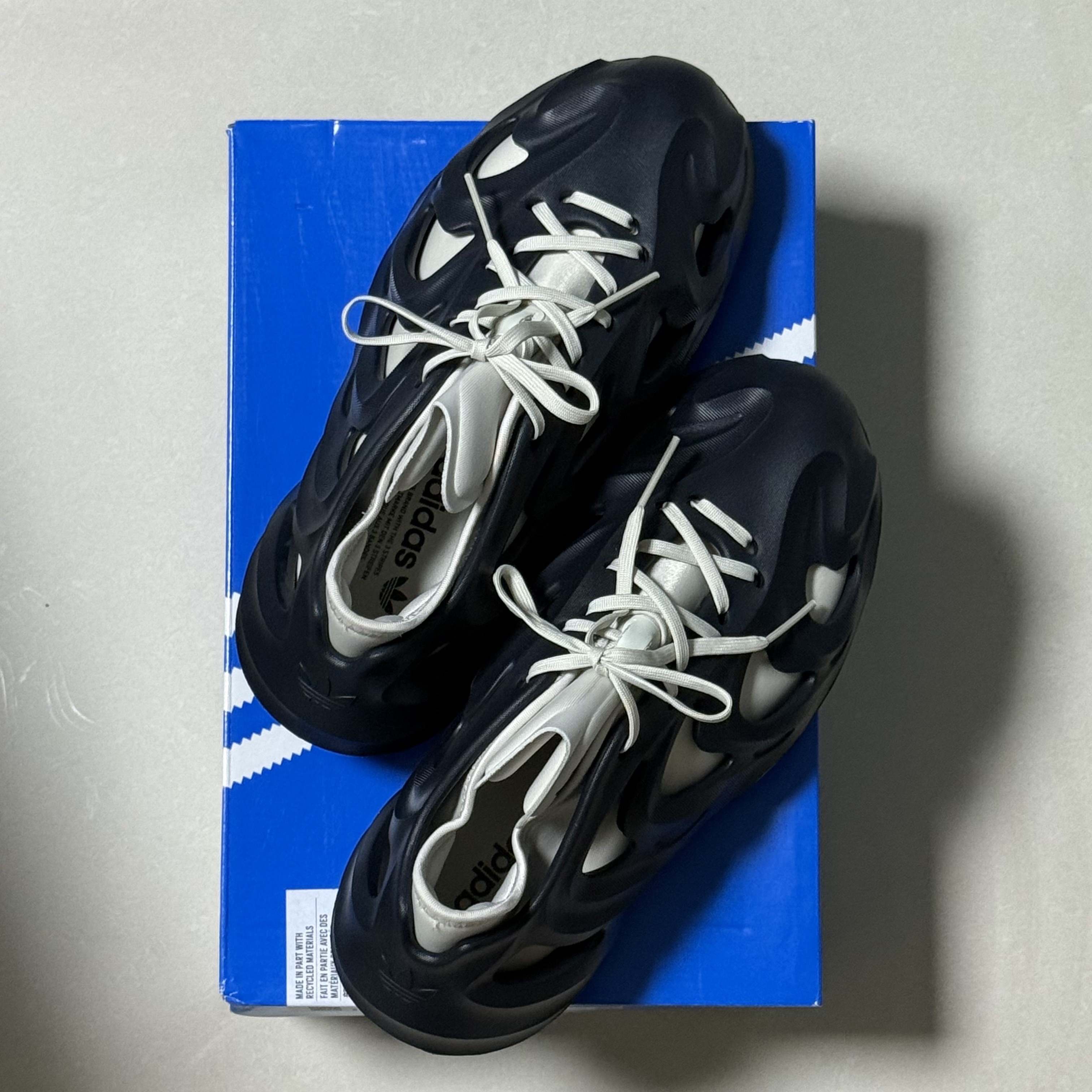 Adidas Adifom Q Legend Ink Aluminum 착용 스타일 - 2