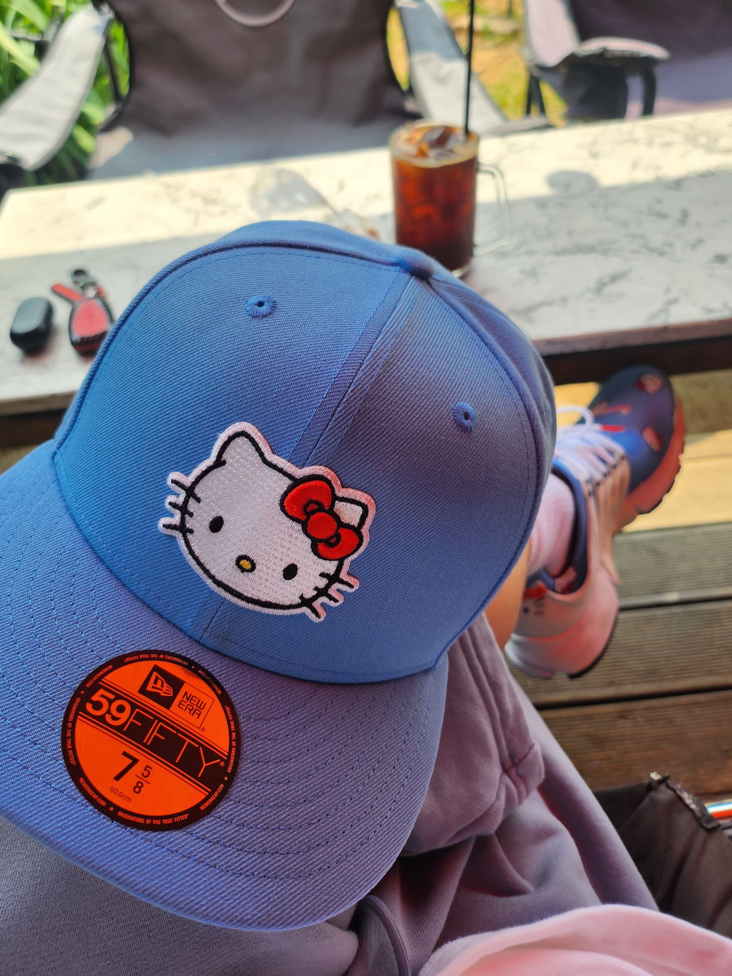 New Era x Hello Kitty Size Cap Radiant Blue, Nike x Hello Kitty Air Presto University Blue 착용 스타일 - 4