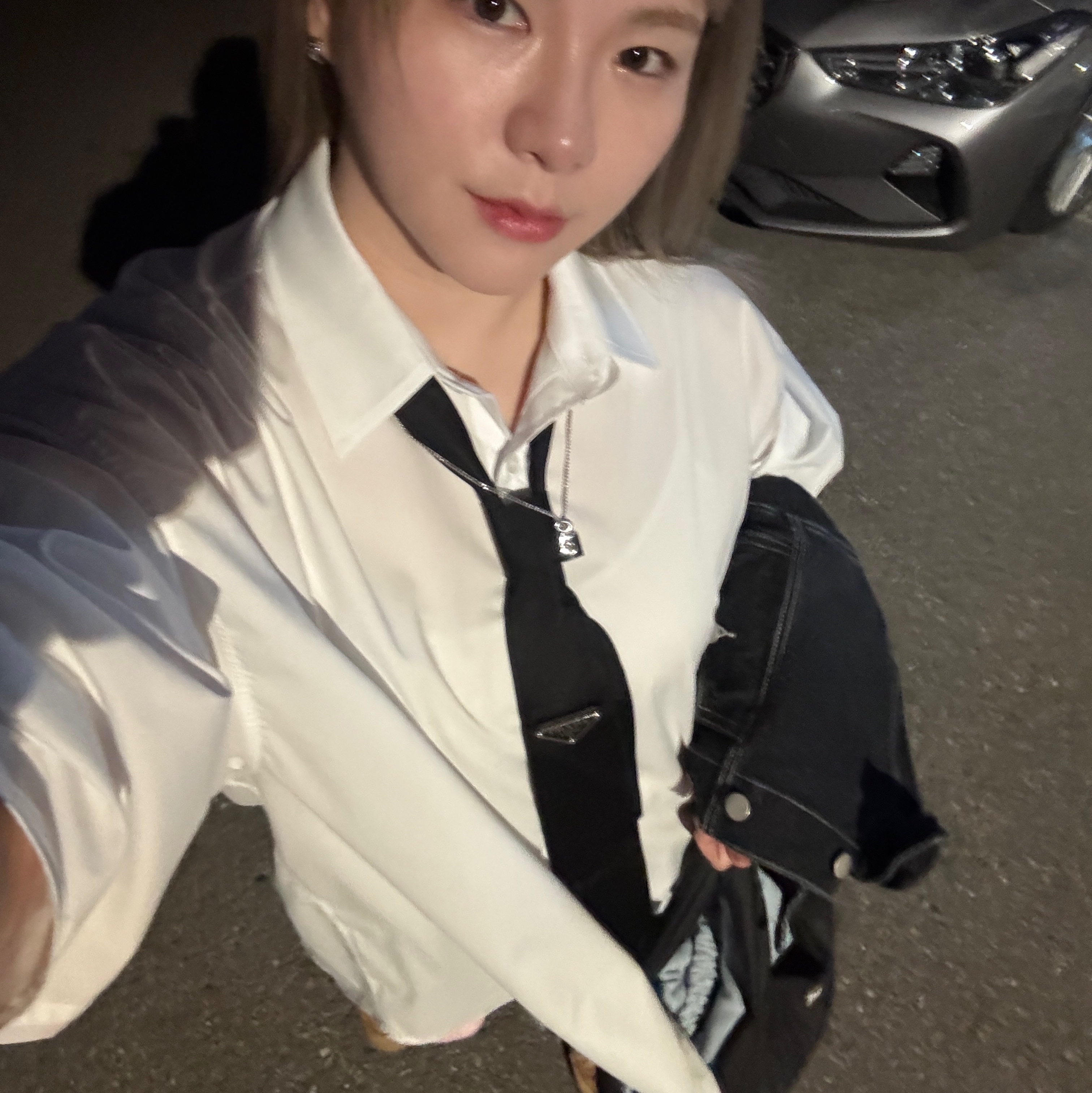 Prada Re-Nylon Gabardine Tie Black 착용 스타일