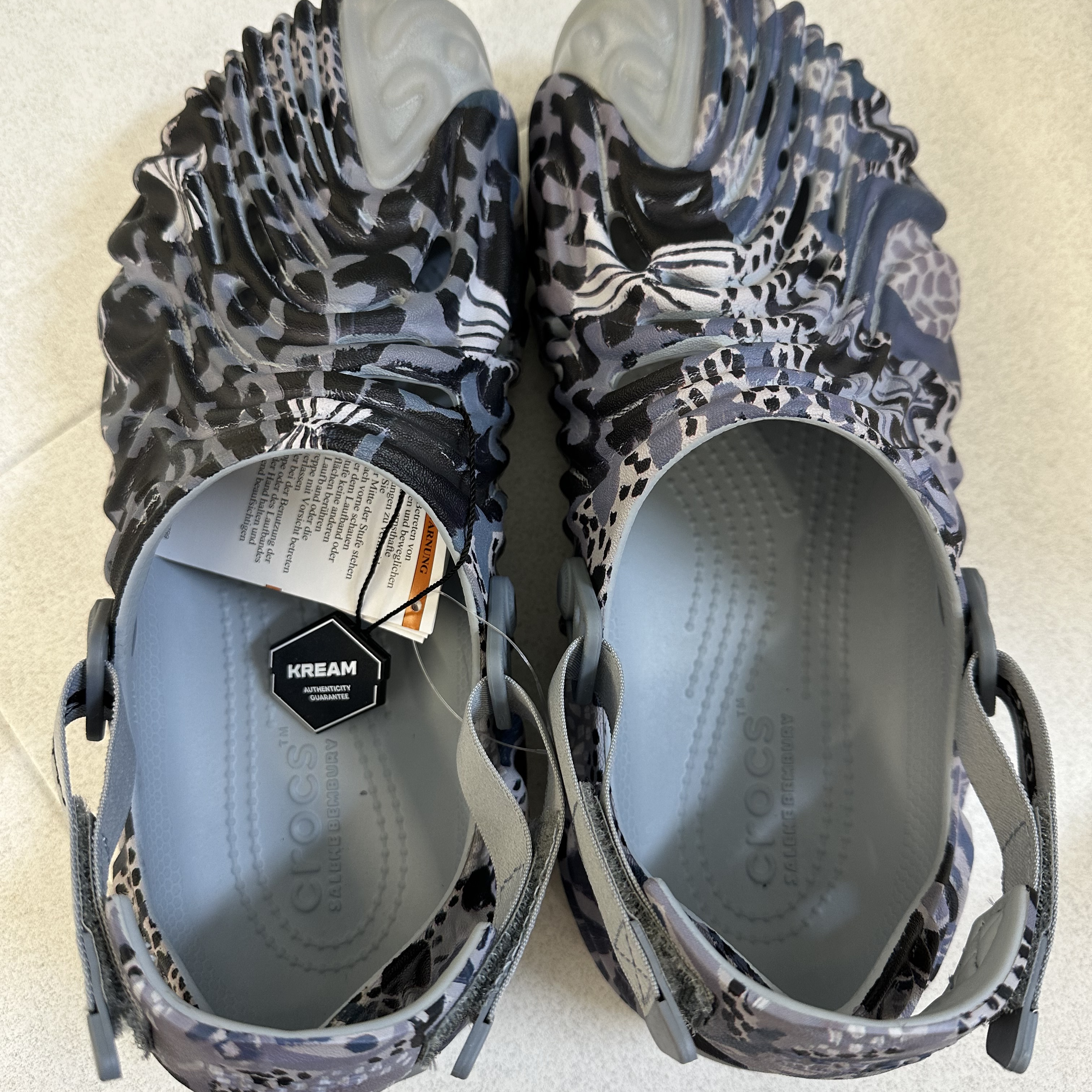 Crocs x Jonas Wood x Salehe Bembury Pollex Clog Multicolor 착용 스타일
