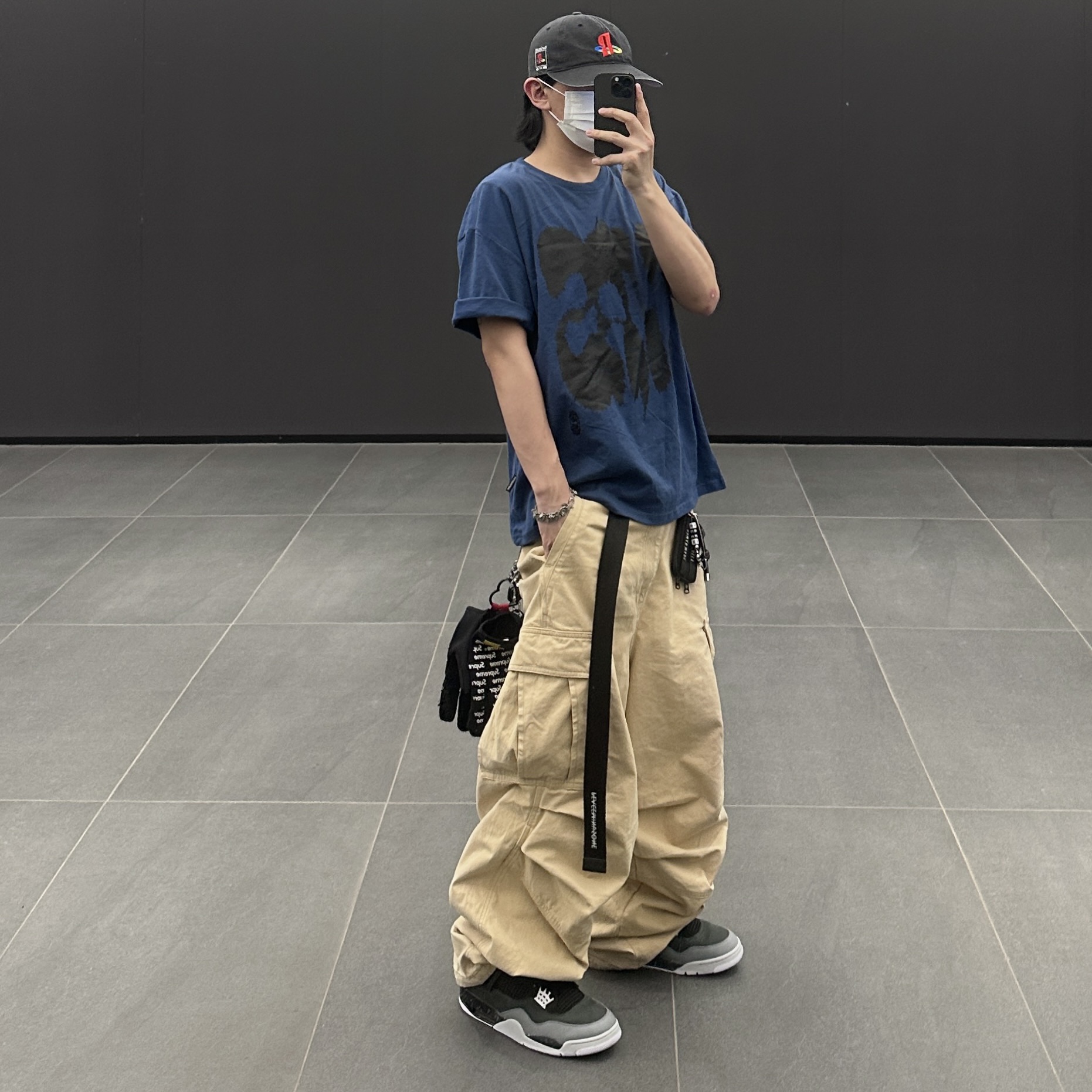 Jordan 4 Retro Fear 2024, NOD Stone Washed Cargo Pants Beige 착용 스타일 - 2