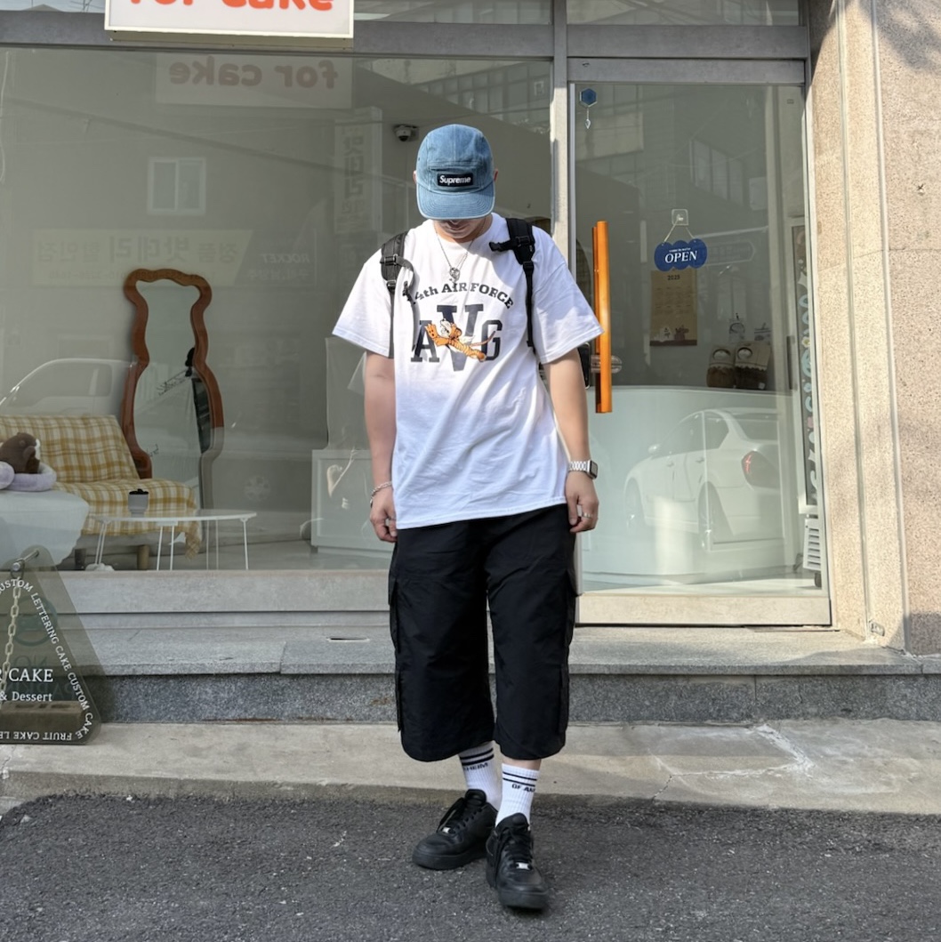 Gildan X American Collection AVG TIGER T-Shirt White 착용 스타일 - 3