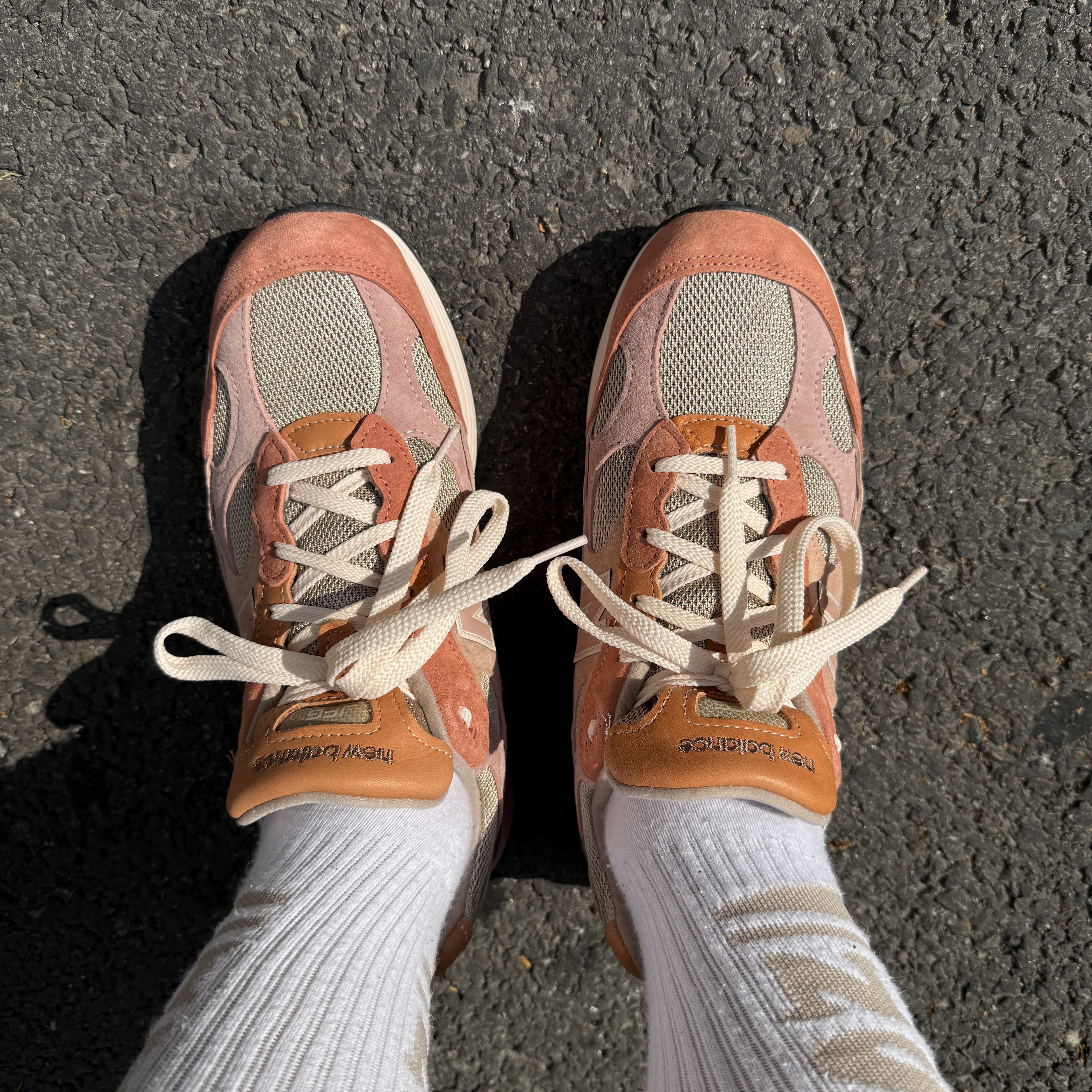 New Balance x Joe Freshgoods 992 Made in USA Aged Well 착용 스타일 - 1