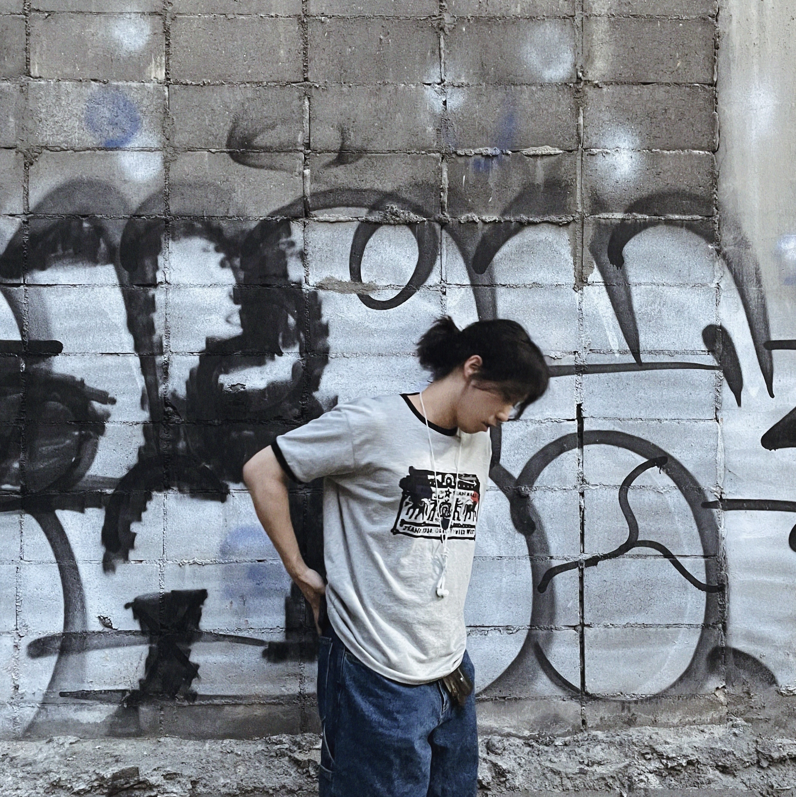 Thevinylhouse Cowboy Pictogram Ringer Tee Grey 착용 스타일 - 3