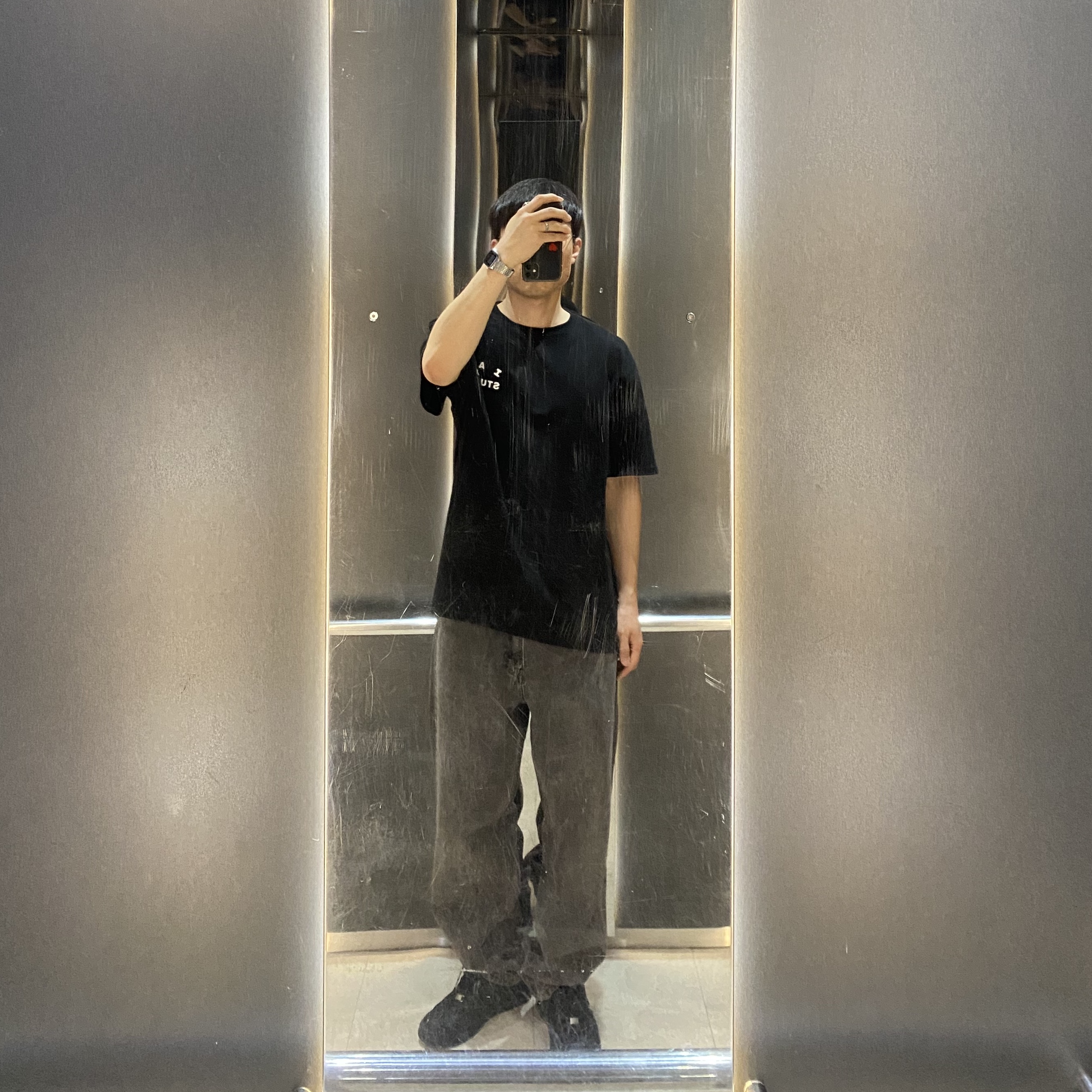 IAB Studio T-Shirt Black White, Nike x Supreme Air Force 1 Low Black 착용 스타일