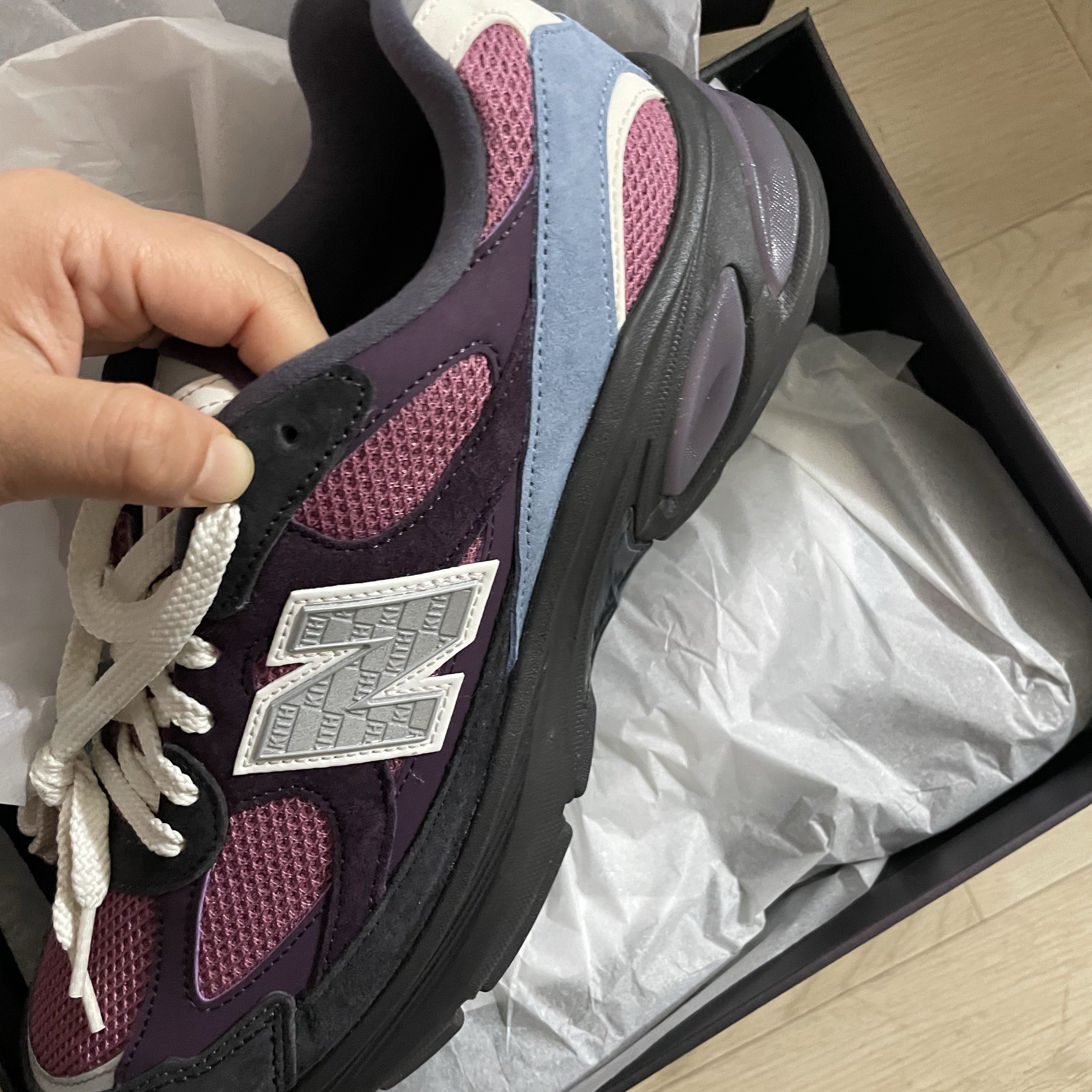 New Balance x Ronnie Fieg 2010 Abzorb Purple Purple 착용 스타일