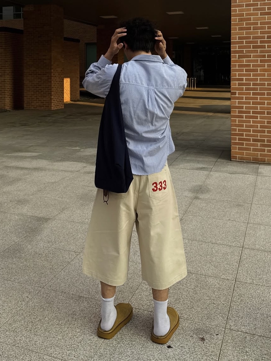 PHOS333 Sheriff Bermuda Shorts Beige, PHOS333 Sheriff Bermuda Shorts Black 착용 스타일 - 2