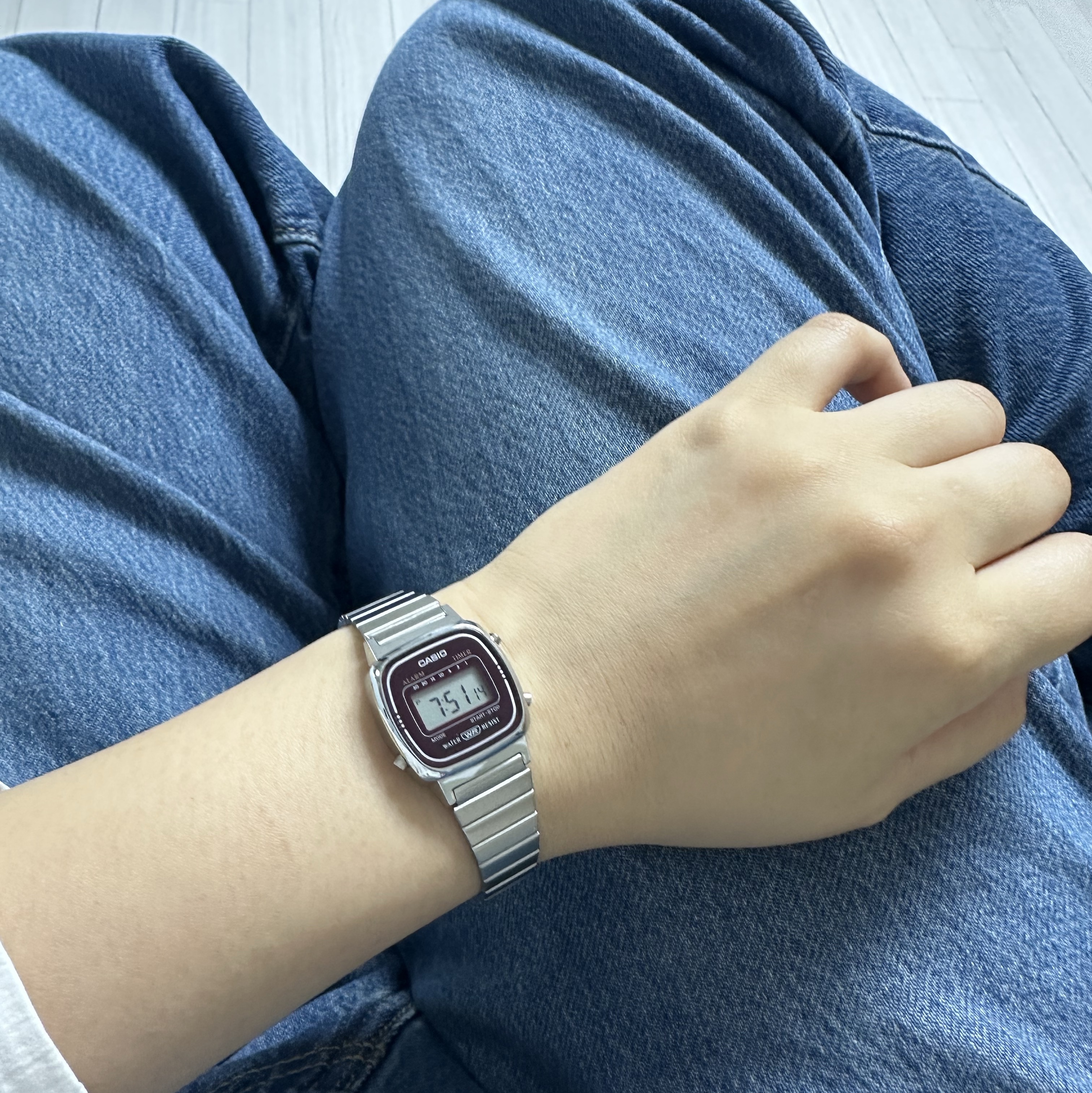 Casio LA670WA-4 착용 스타일