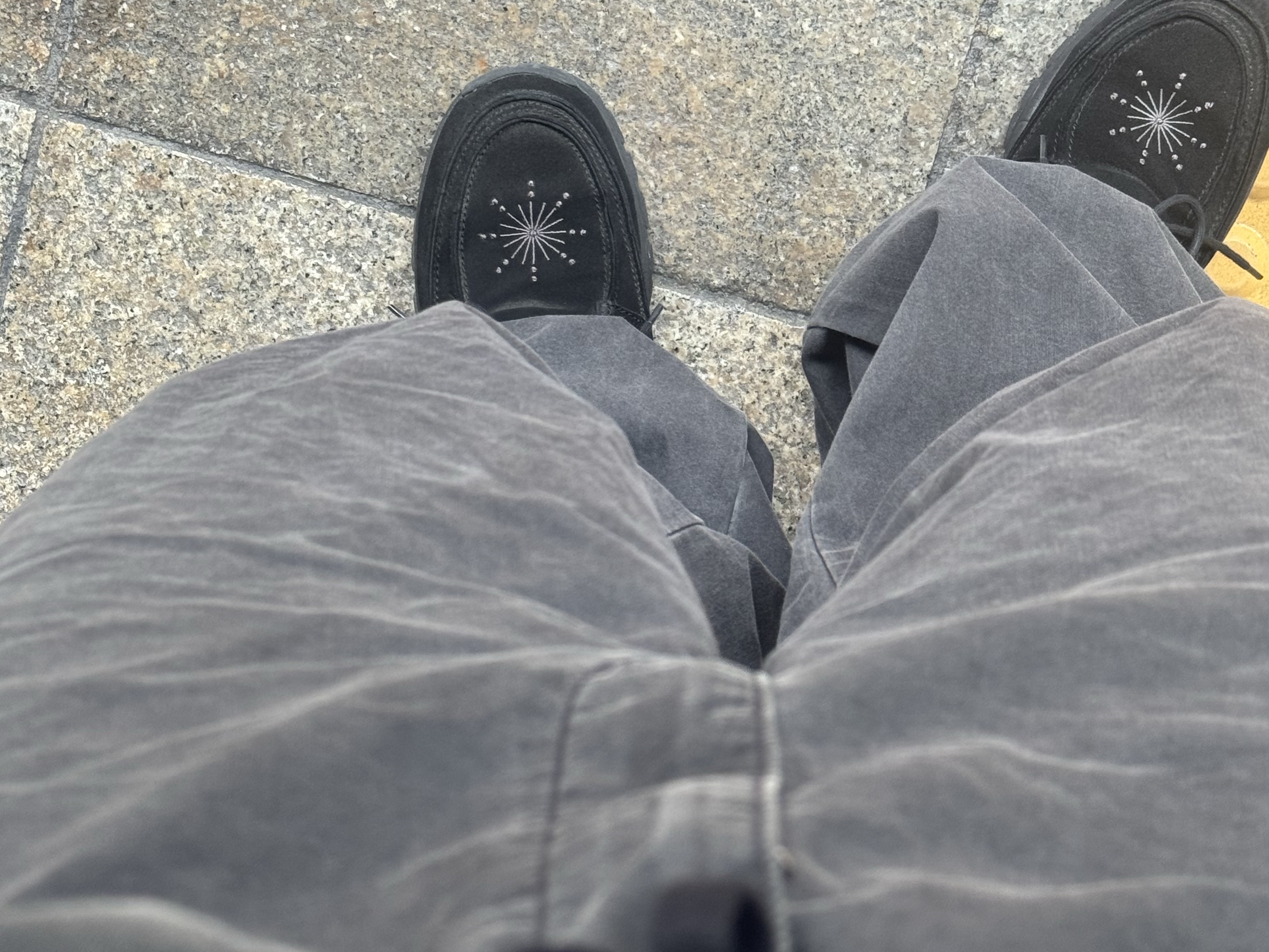 [KREAM 단독] Millo Archive X Negative Three Crescendo Desert Boots Black 착용 스타일 - 2